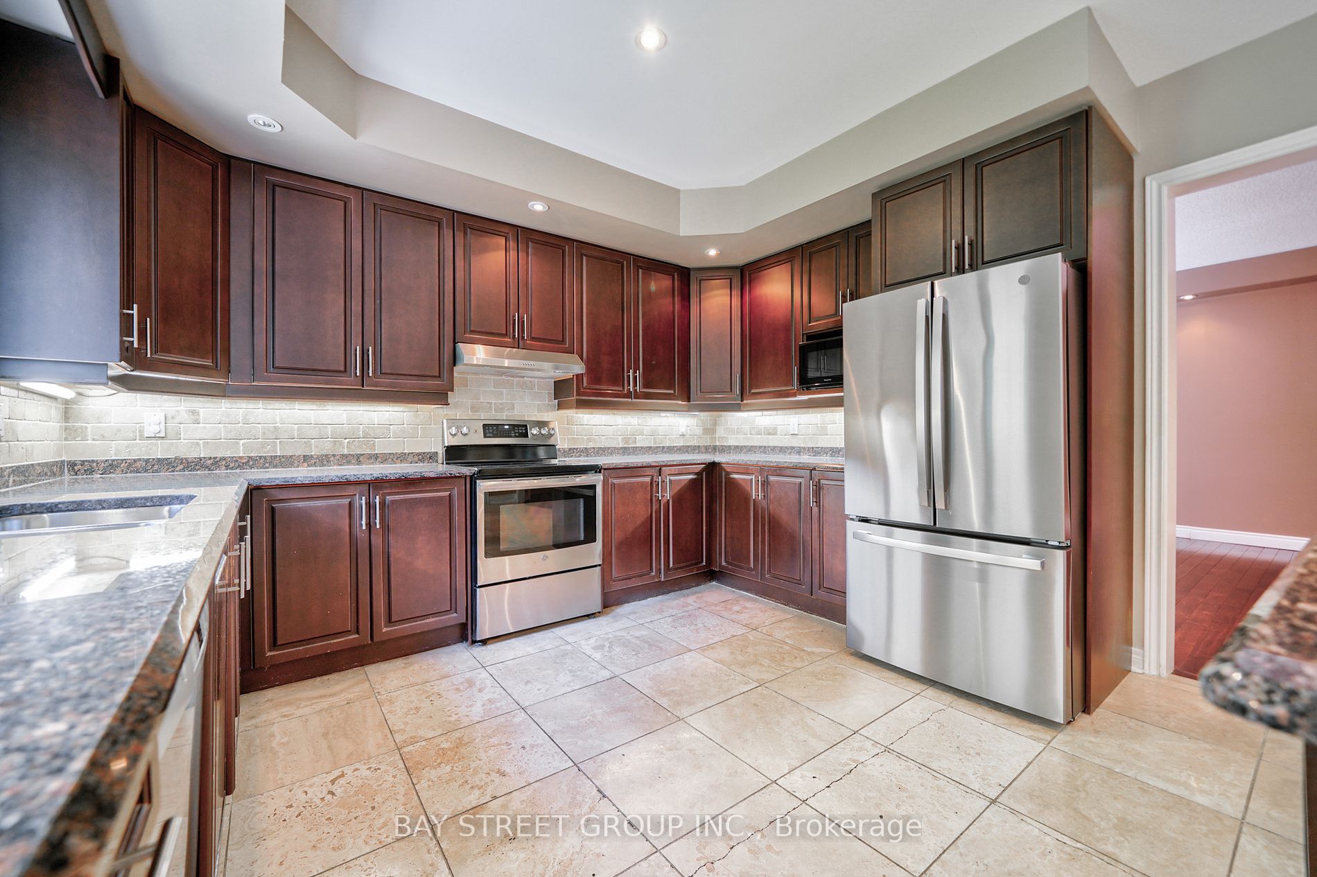 1665 Glenvista Dr
