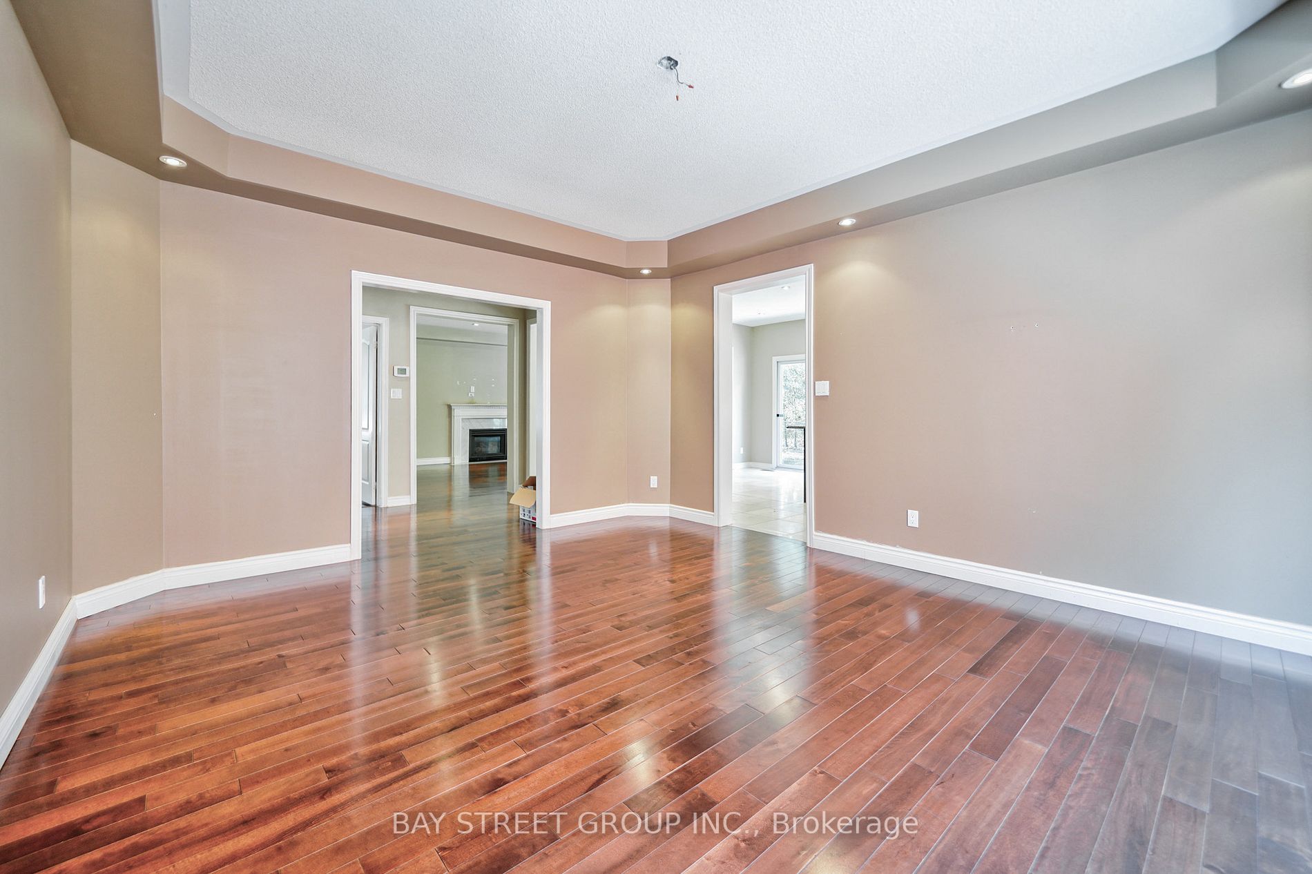 1665 Glenvista Dr