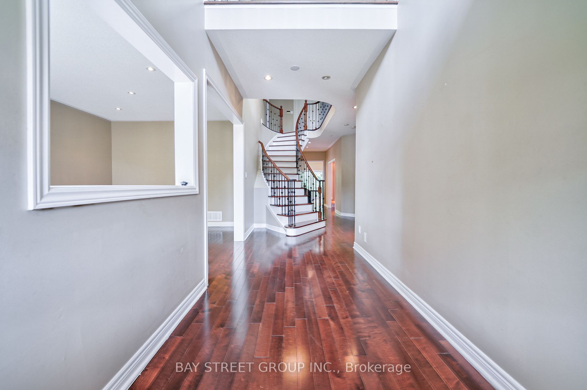 1665 Glenvista Dr