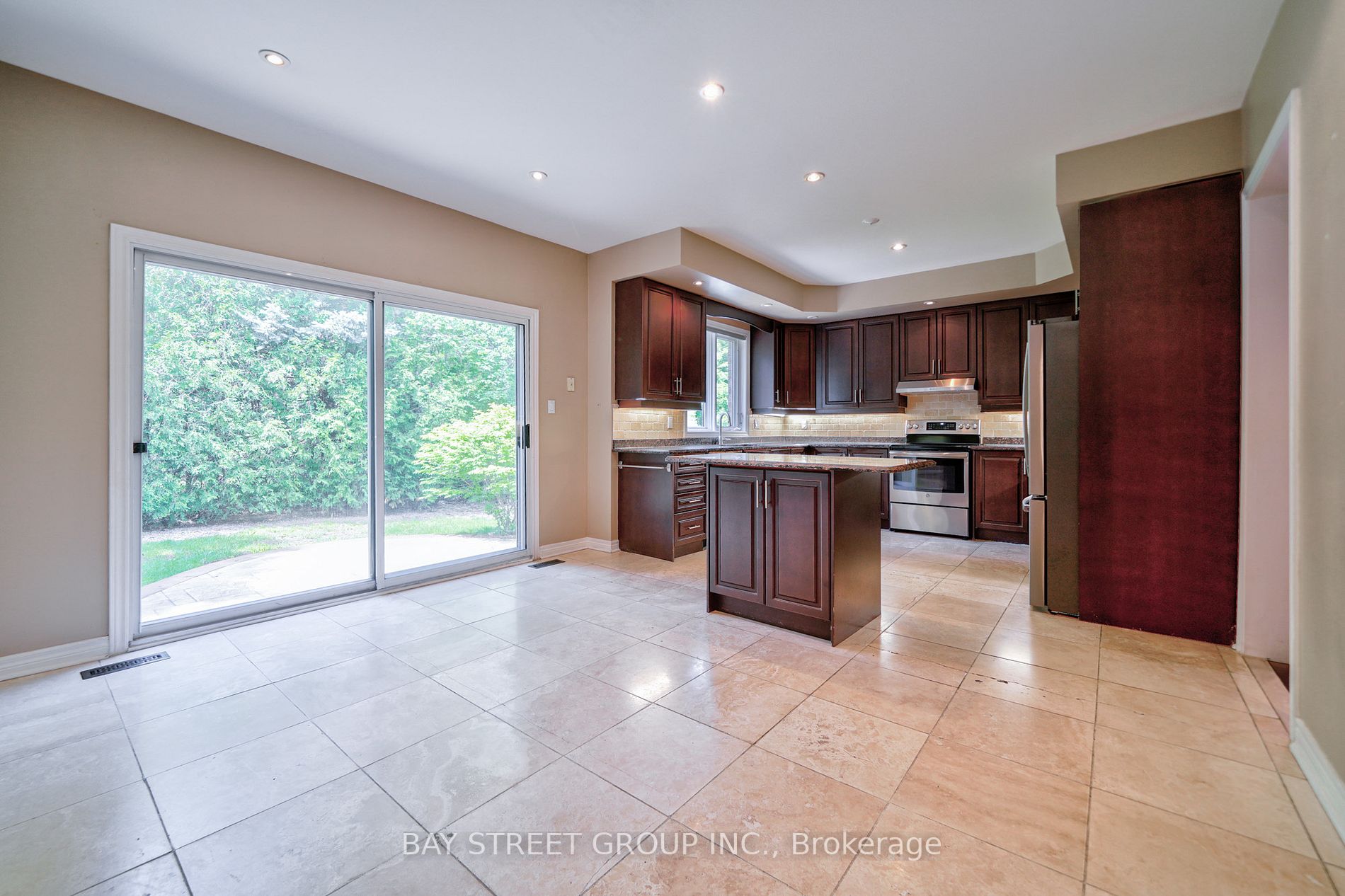 1665 Glenvista Dr