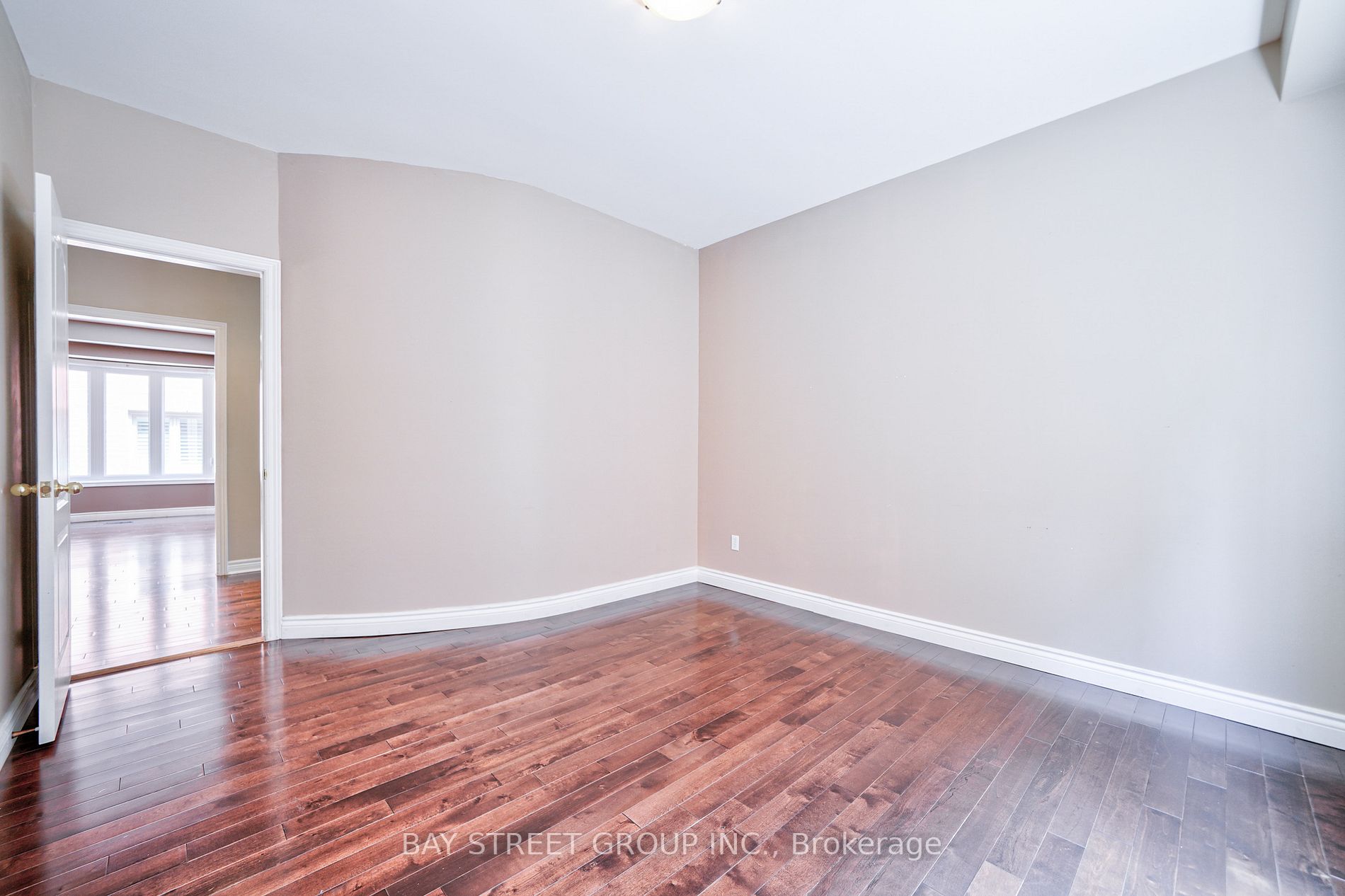 1665 Glenvista Dr