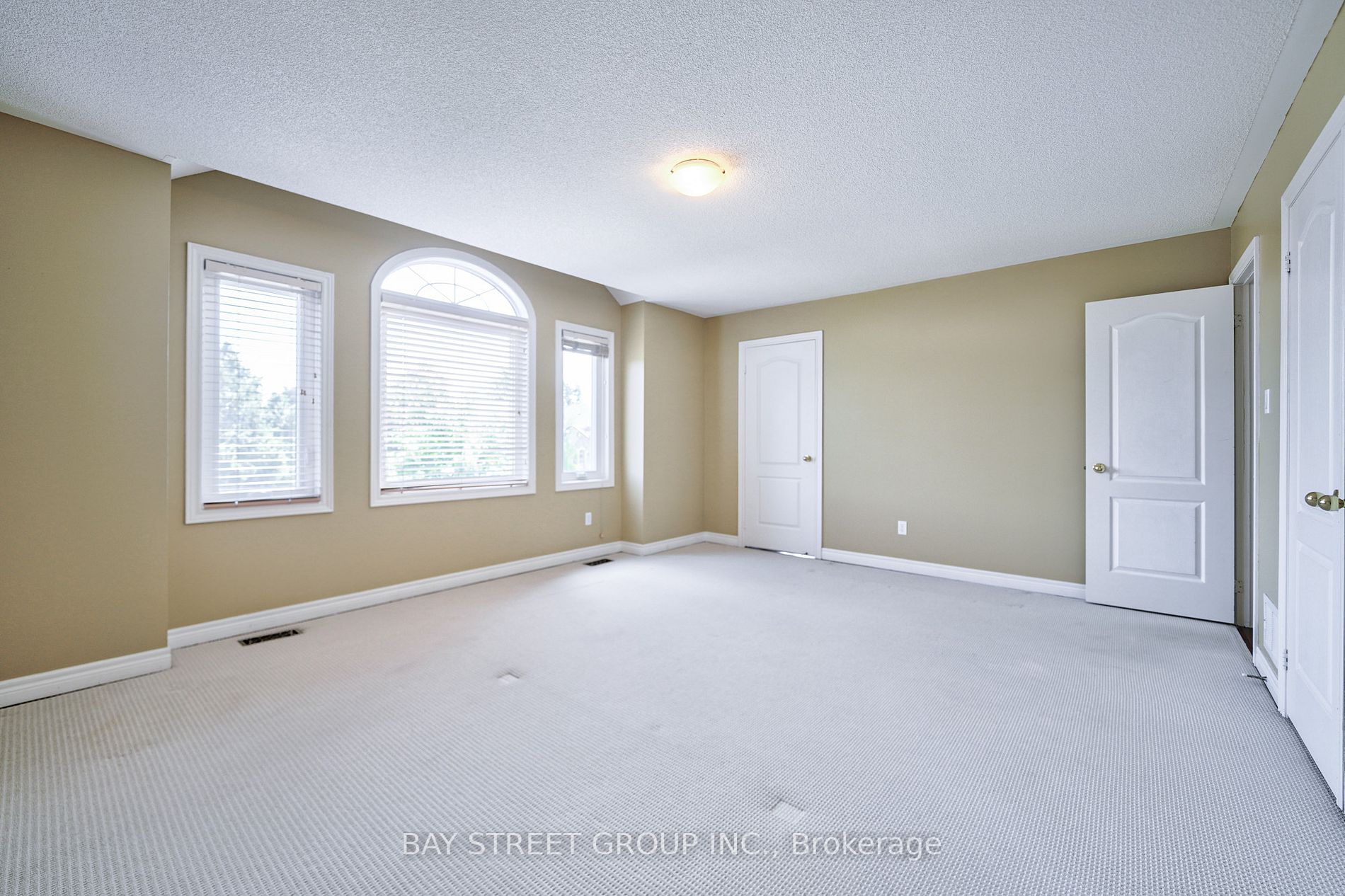 1665 Glenvista Dr