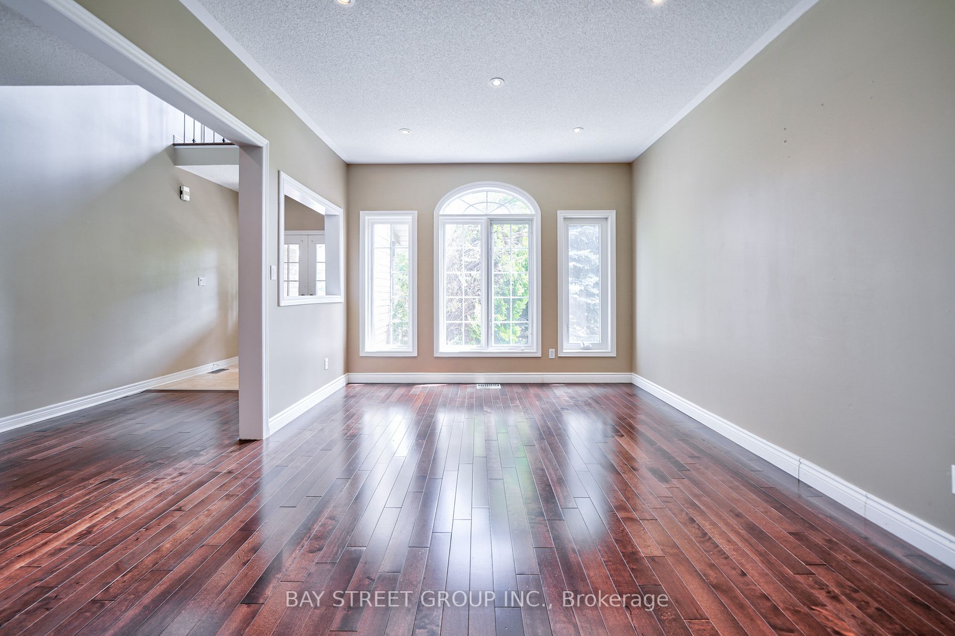 1665 Glenvista Dr