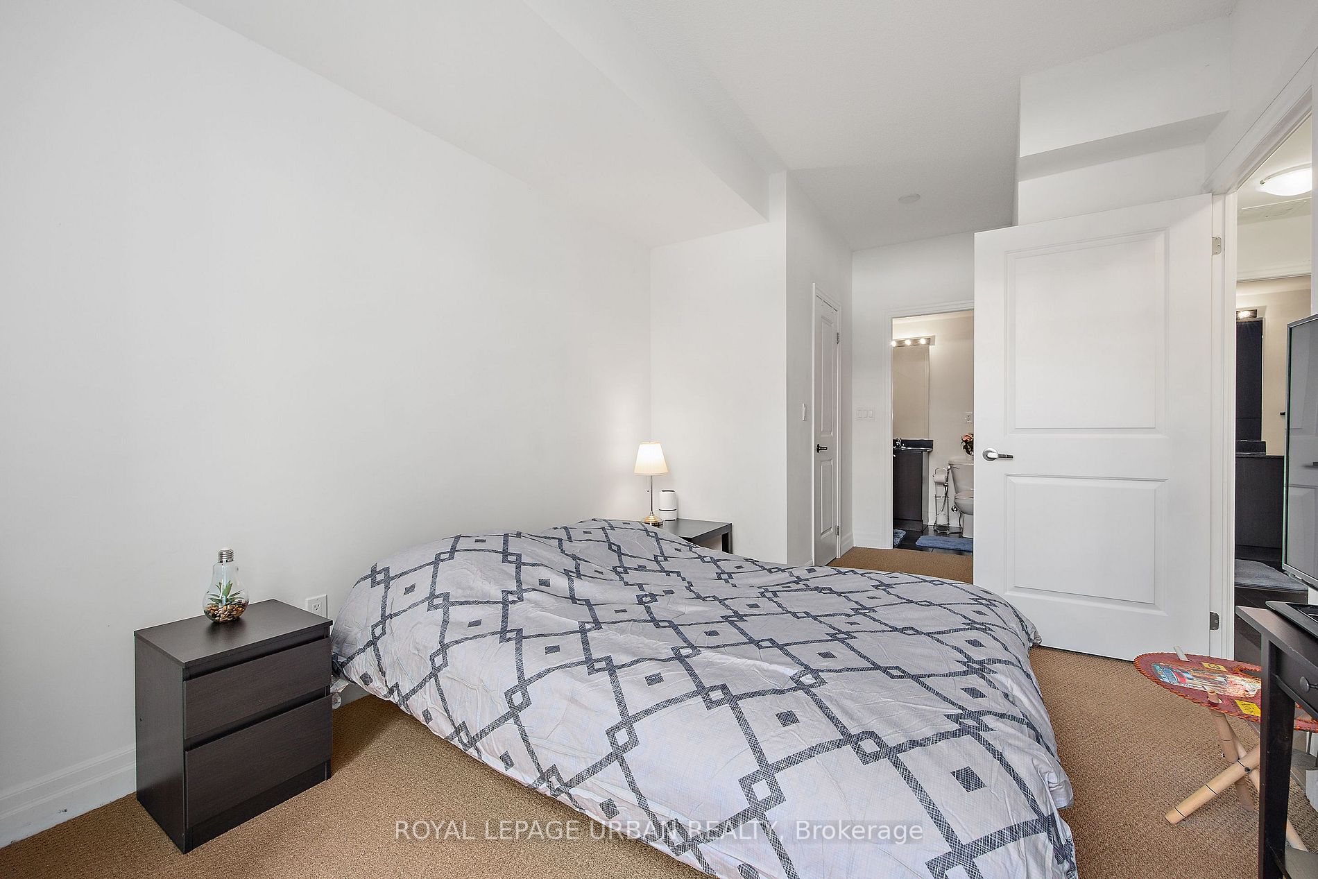 57 Macaulay Ave, #502