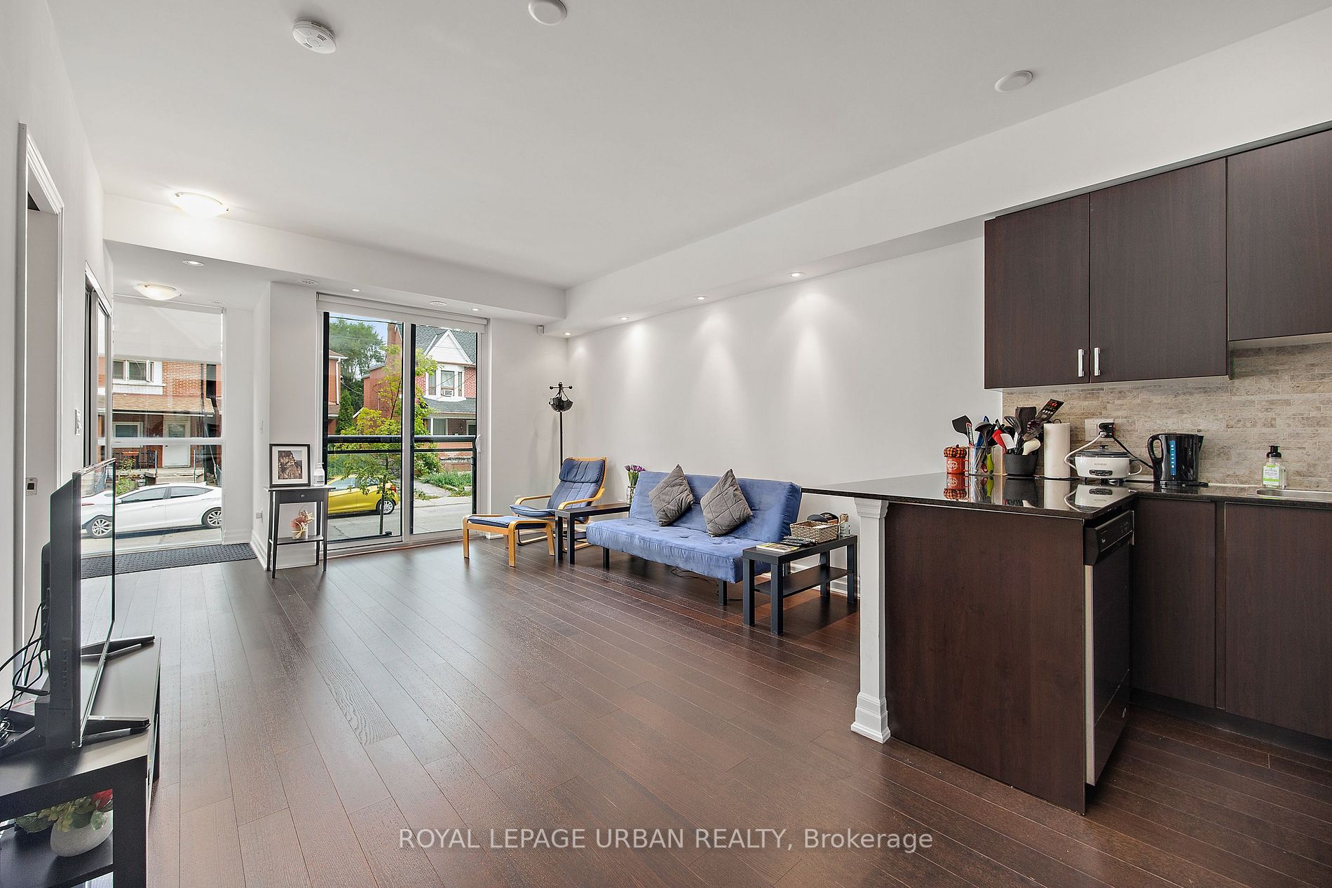 57 Macaulay Ave, #502