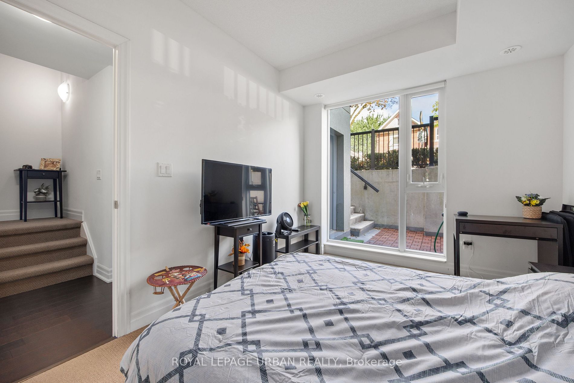 57 Macaulay Ave, #502