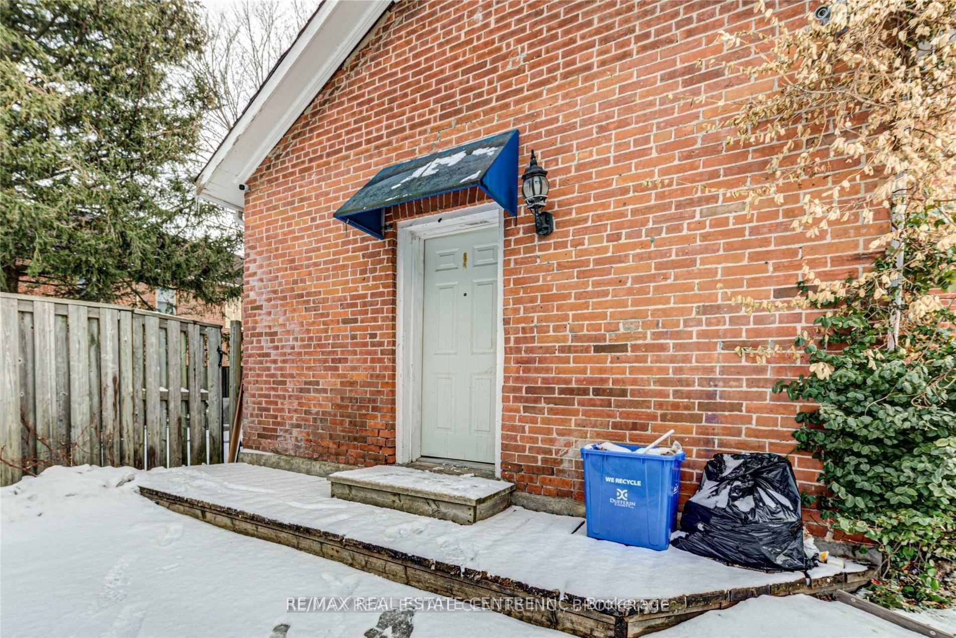 293 Broadway Street