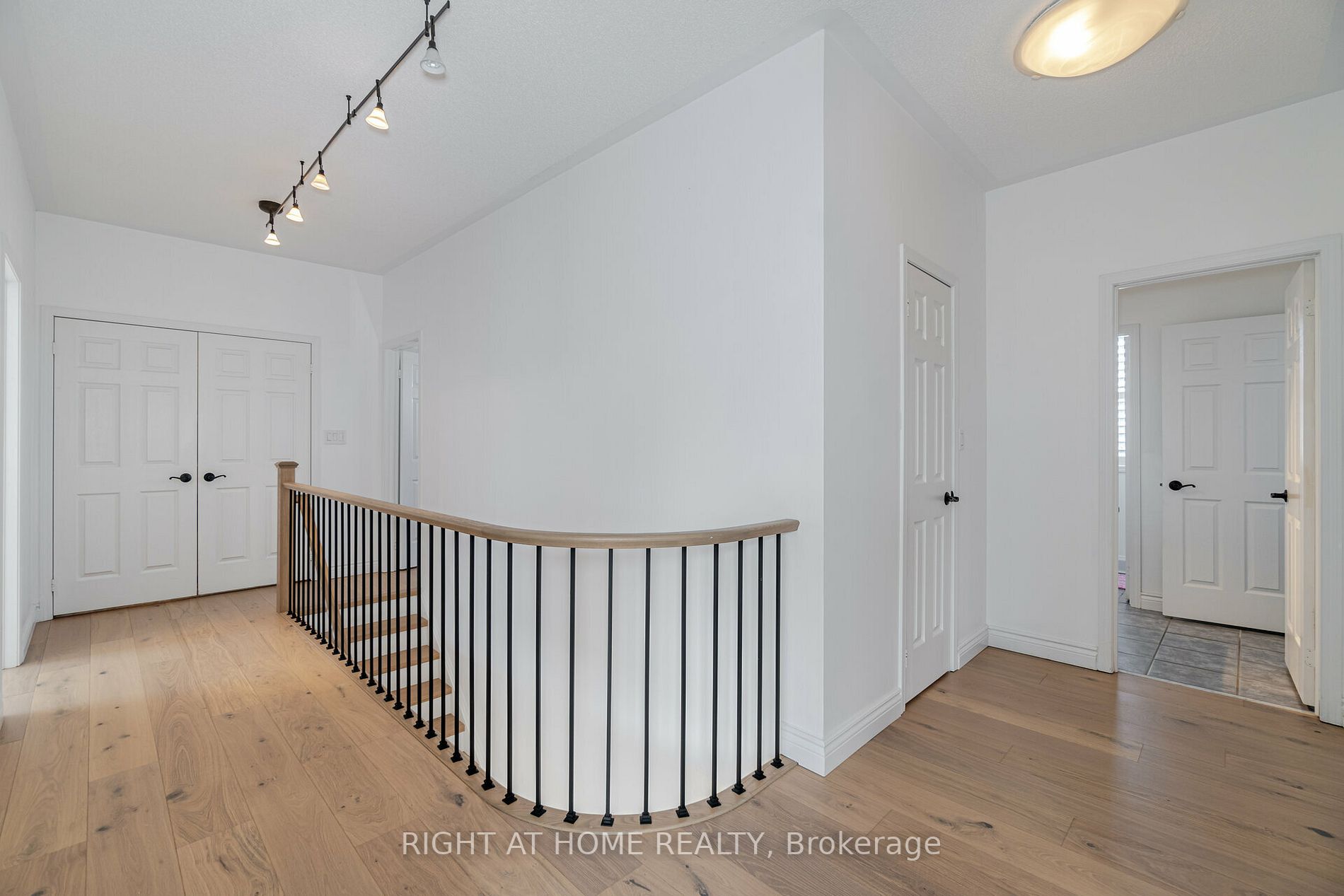 1642 Ramshaw Cres