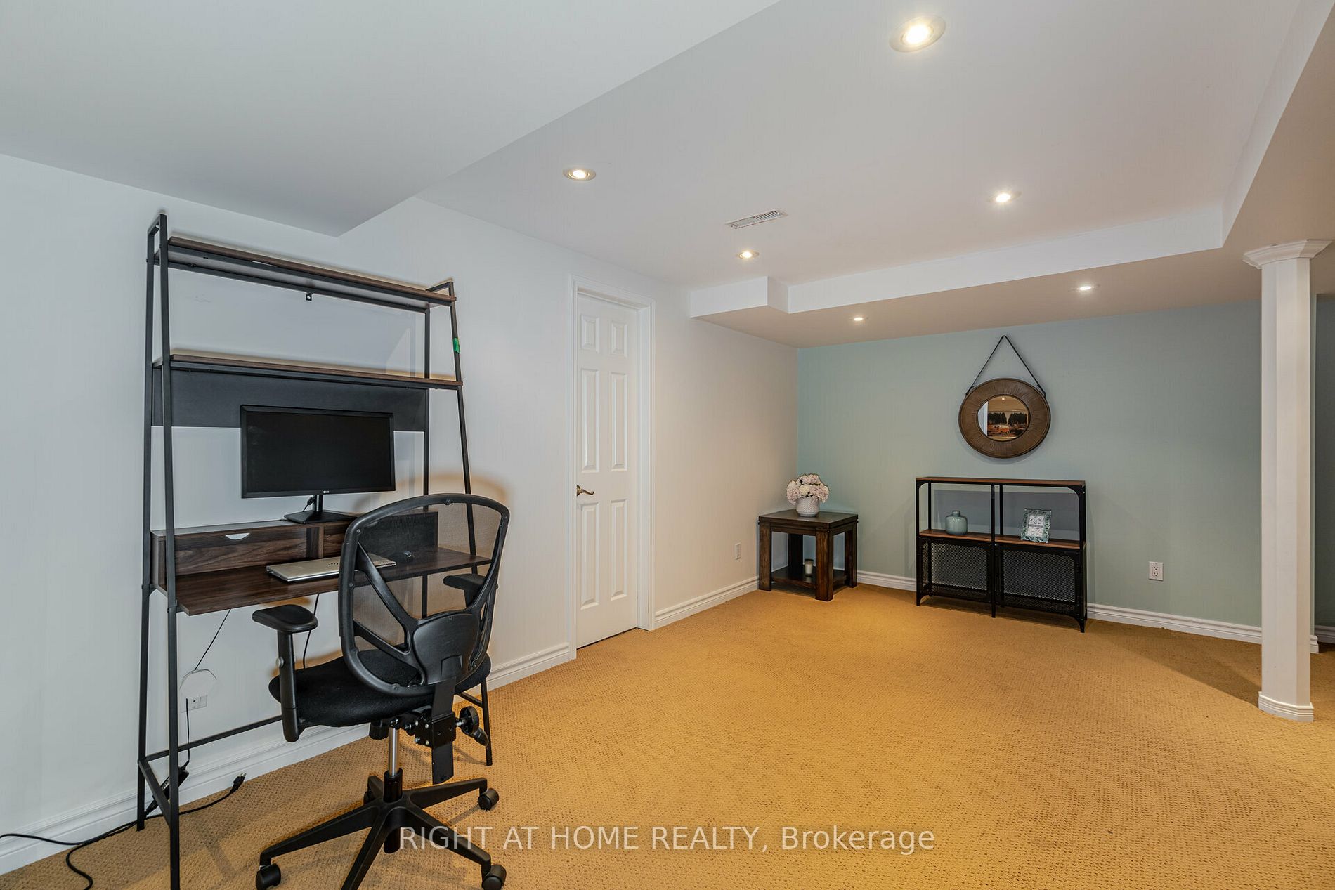 1642 Ramshaw Cres