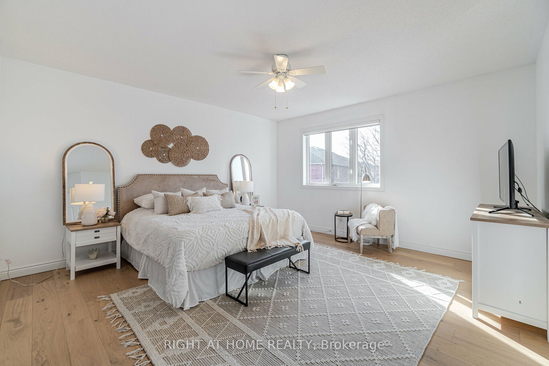 1642 Ramshaw Cres