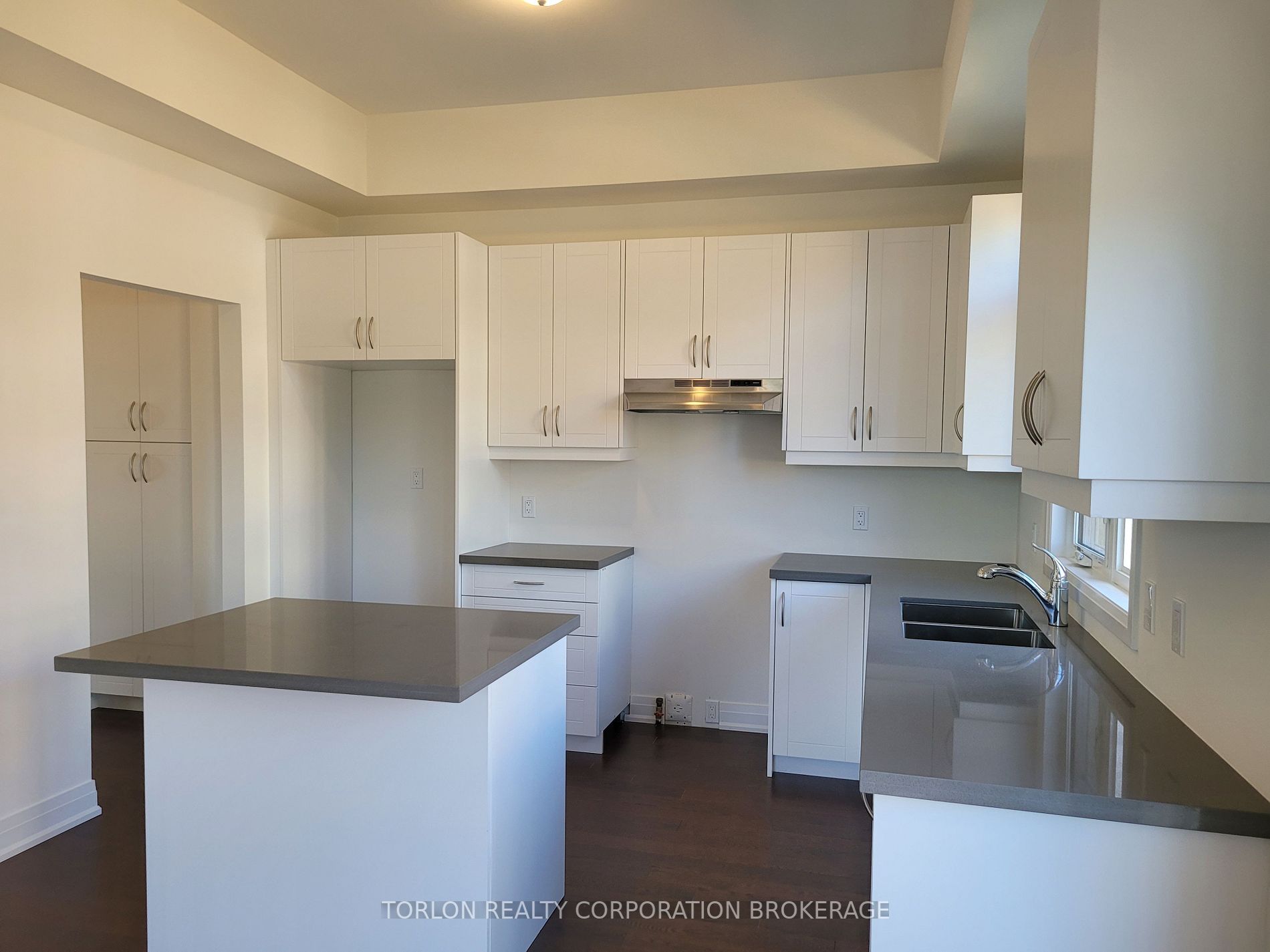 2110 Royal Gala Circle