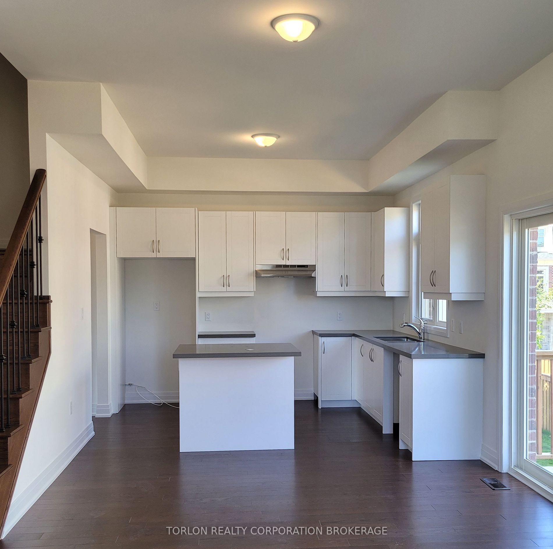 2110 Royal Gala Circle