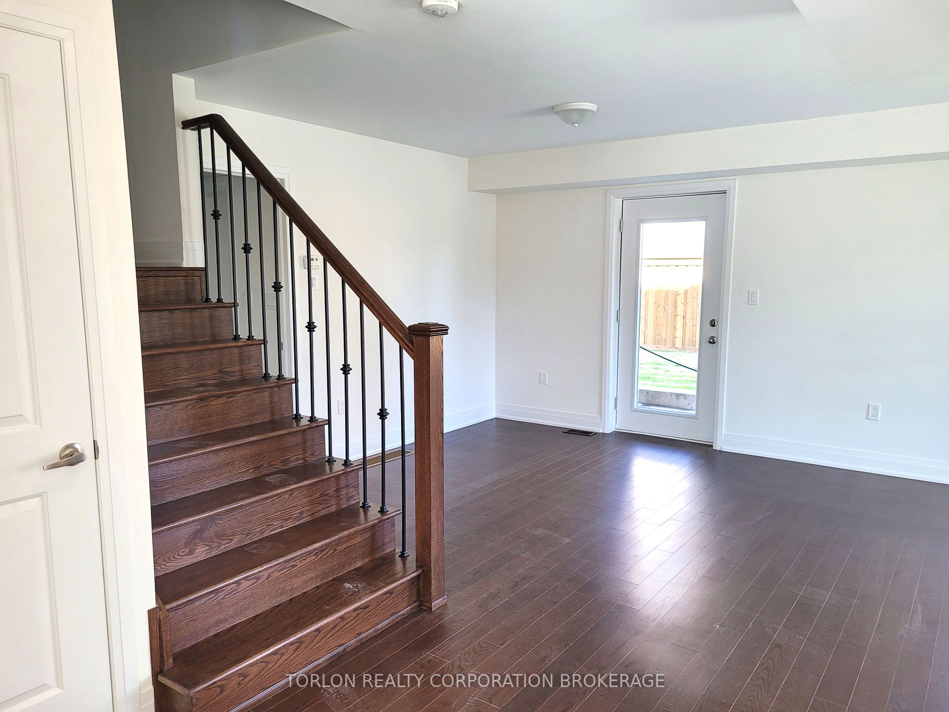 2110 Royal Gala Circle