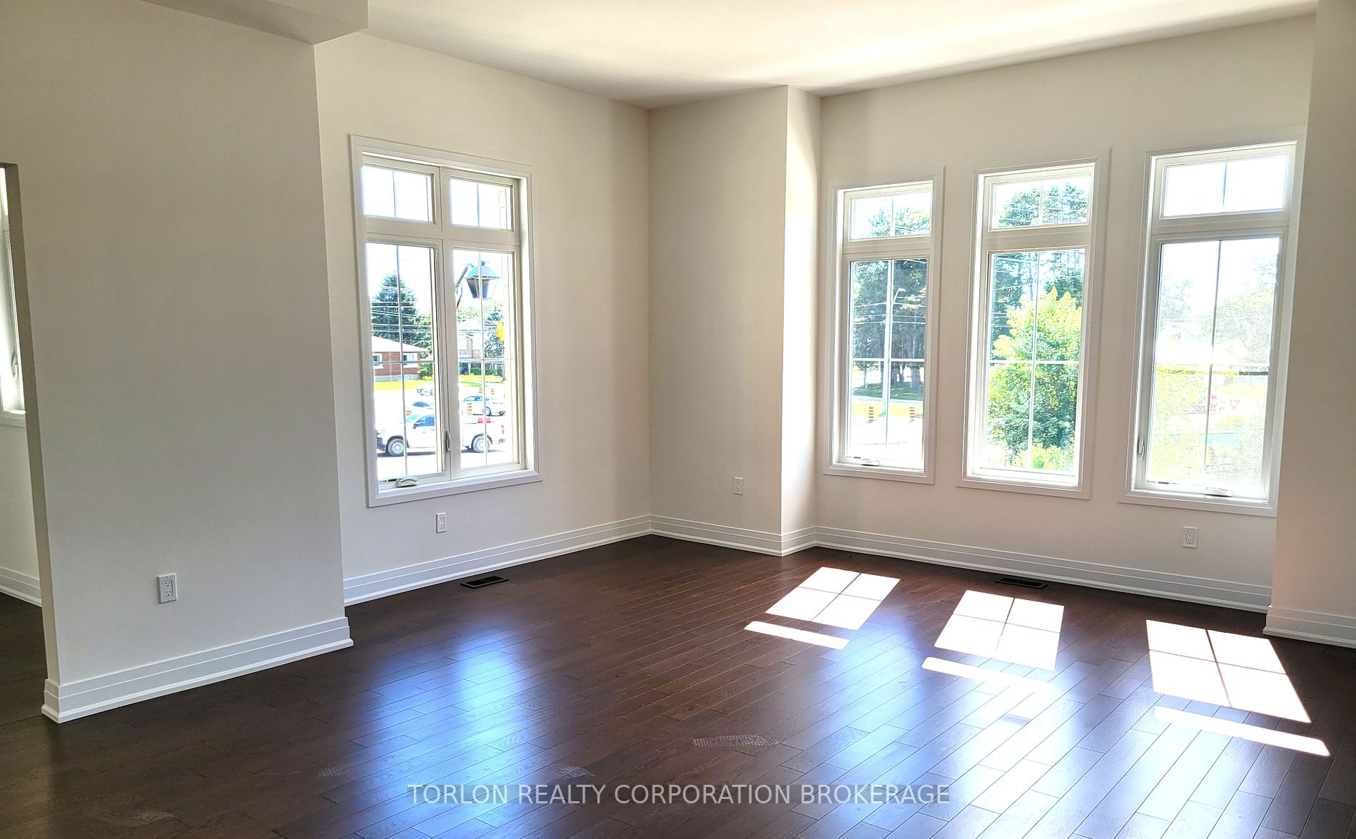 2110 Royal Gala Circle