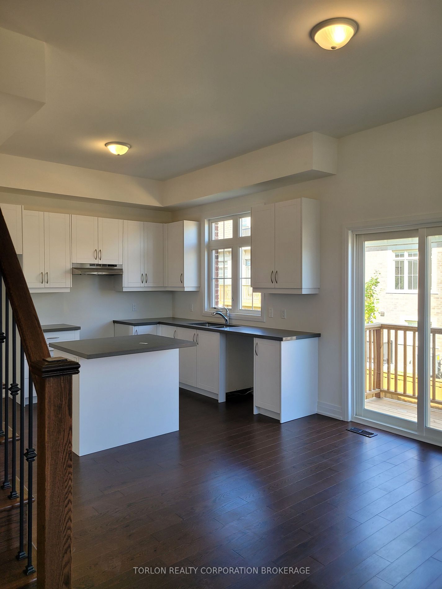 2110 Royal Gala Circle