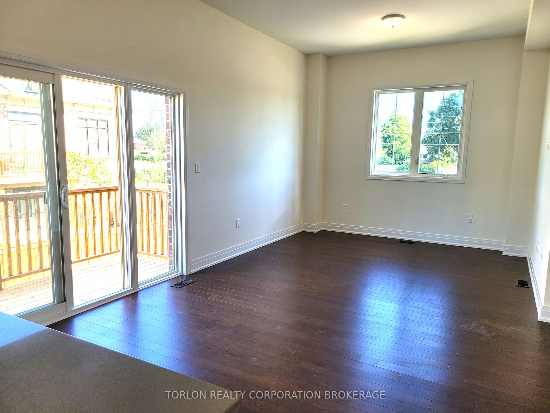 2110 Royal Gala Circle