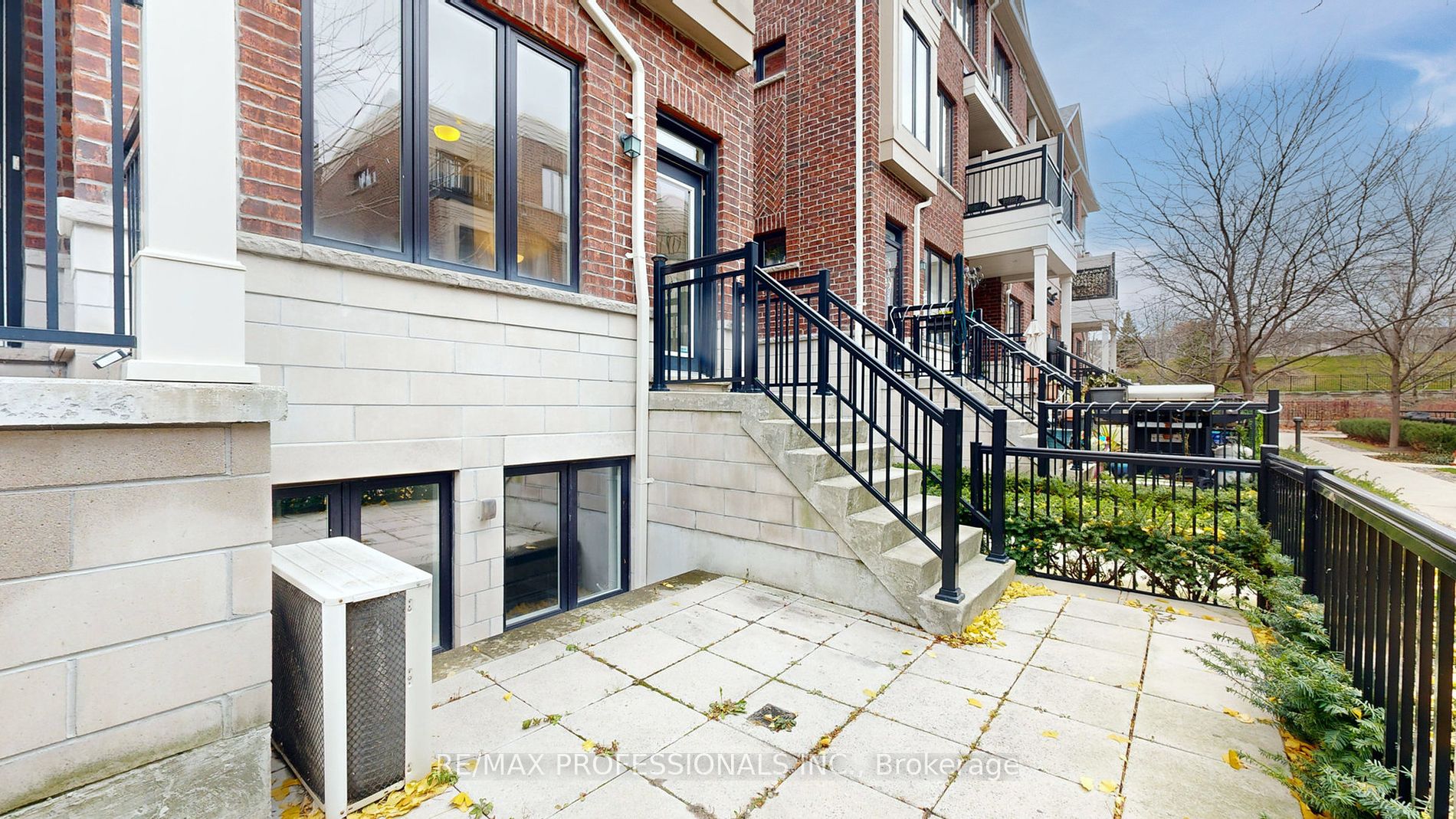 20 Carnation Avenue, #48