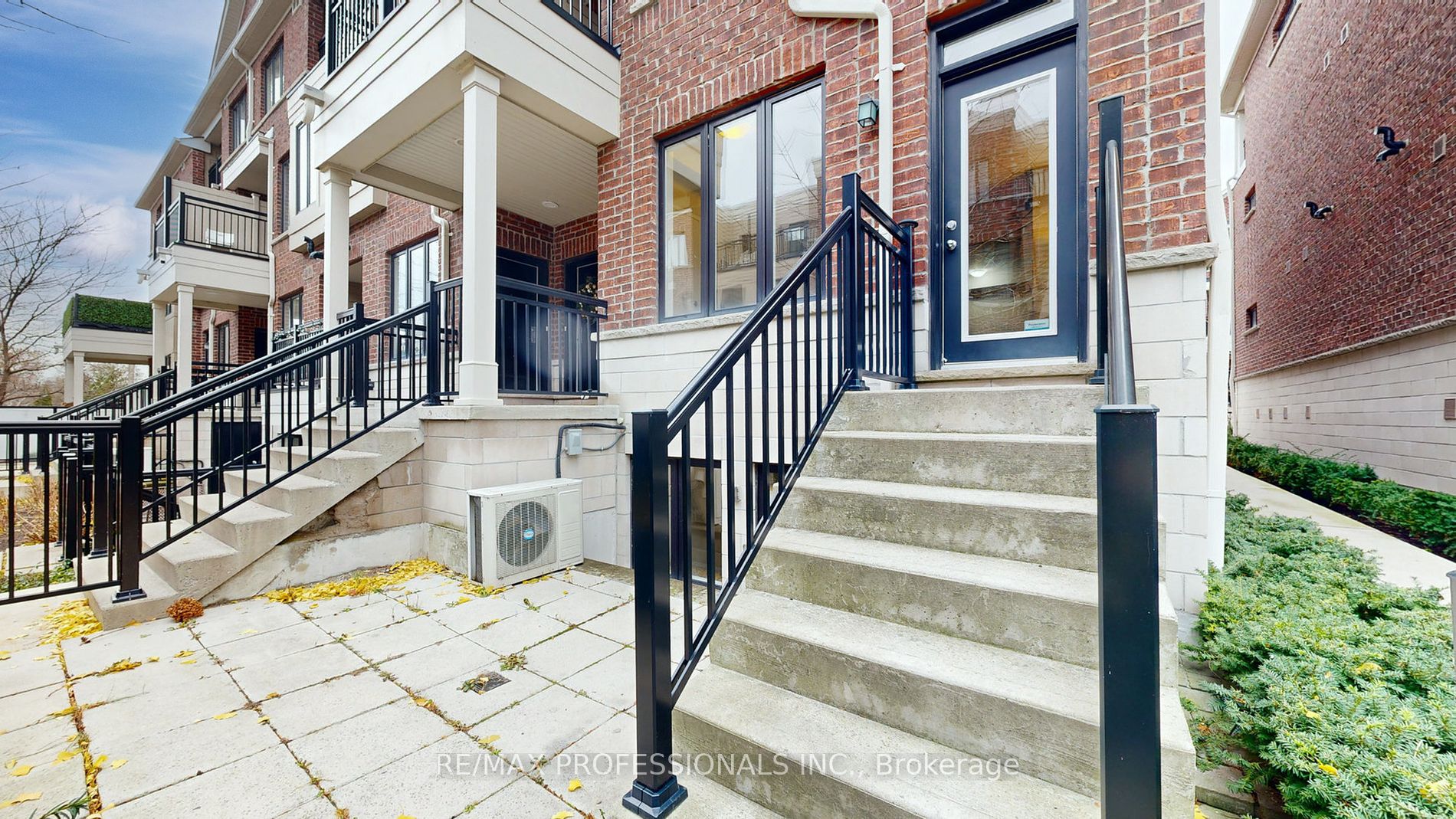 20 Carnation Avenue, #48