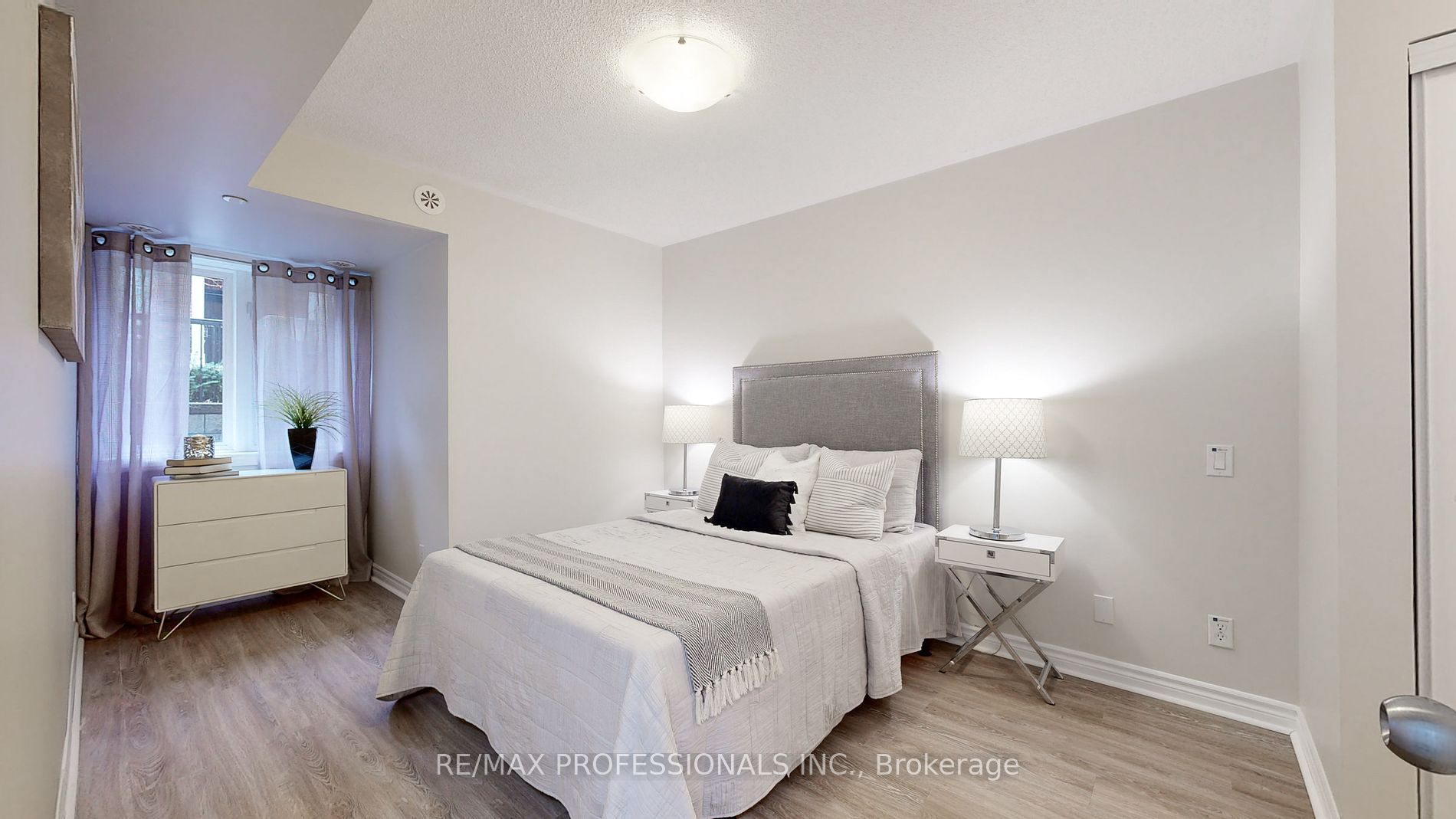20 Carnation Avenue, #48