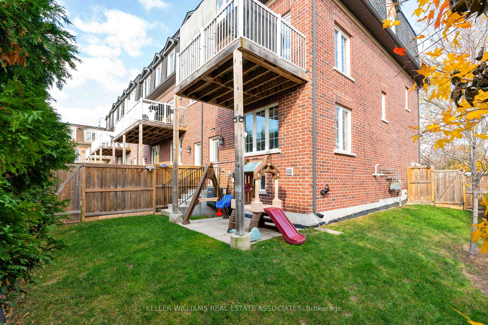 2220 Queensway Drive, #14
