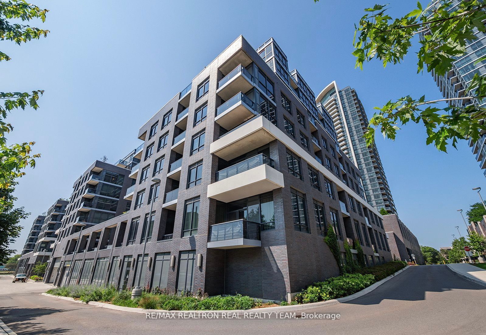 26 Gibbs Rd, #204