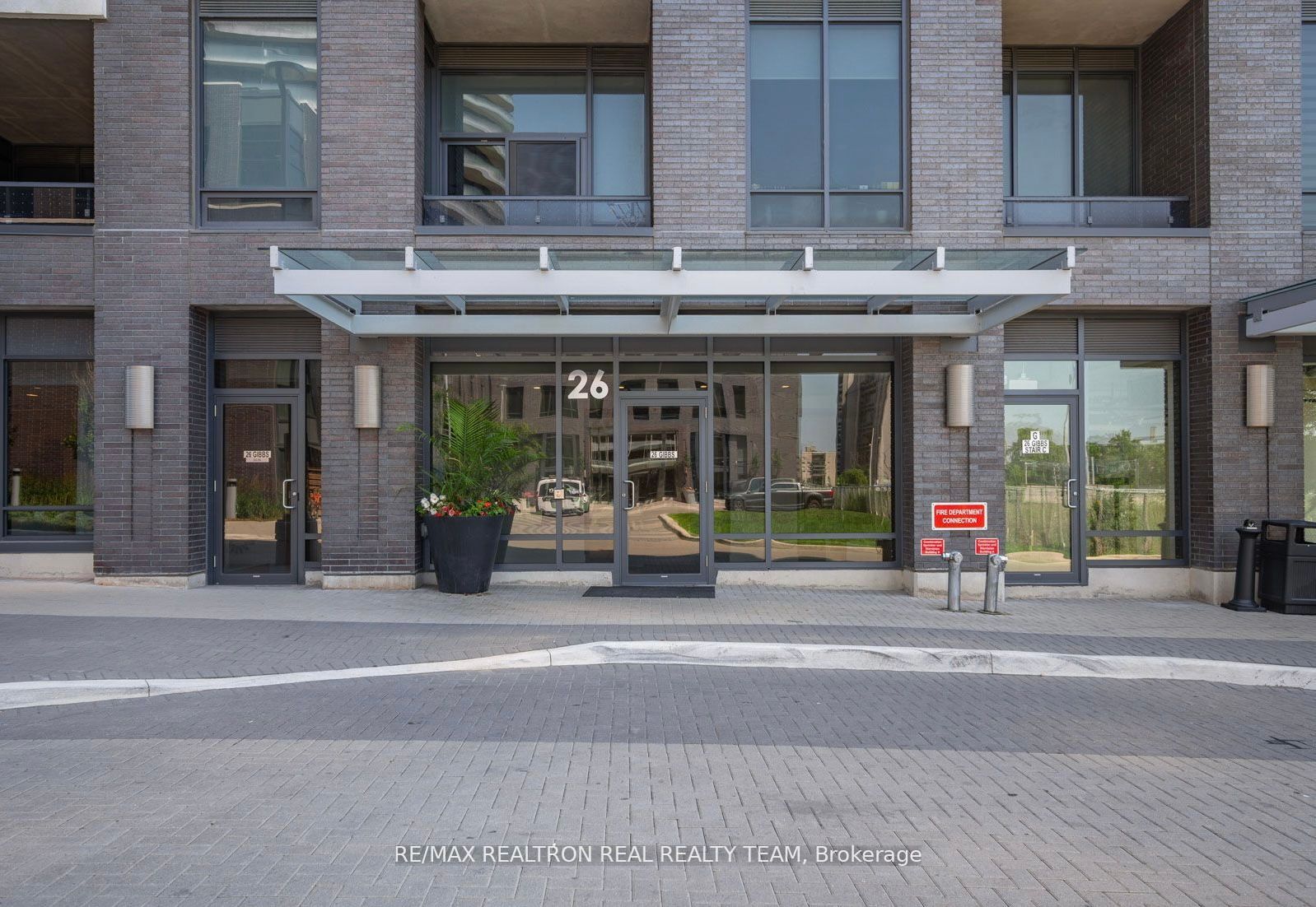 26 Gibbs Rd, #204