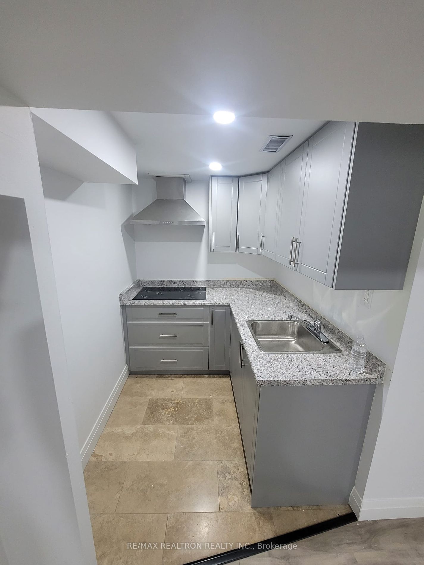 2889 Gulfstream Way