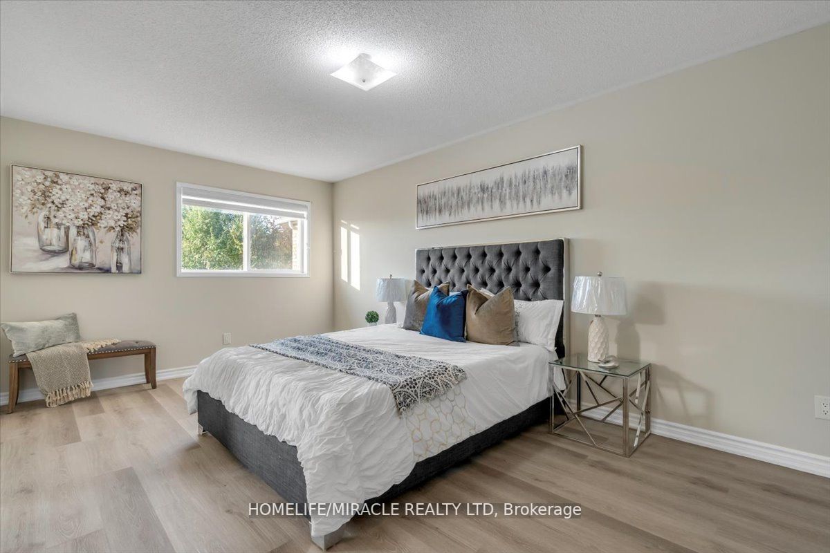 448 Jay Crescent