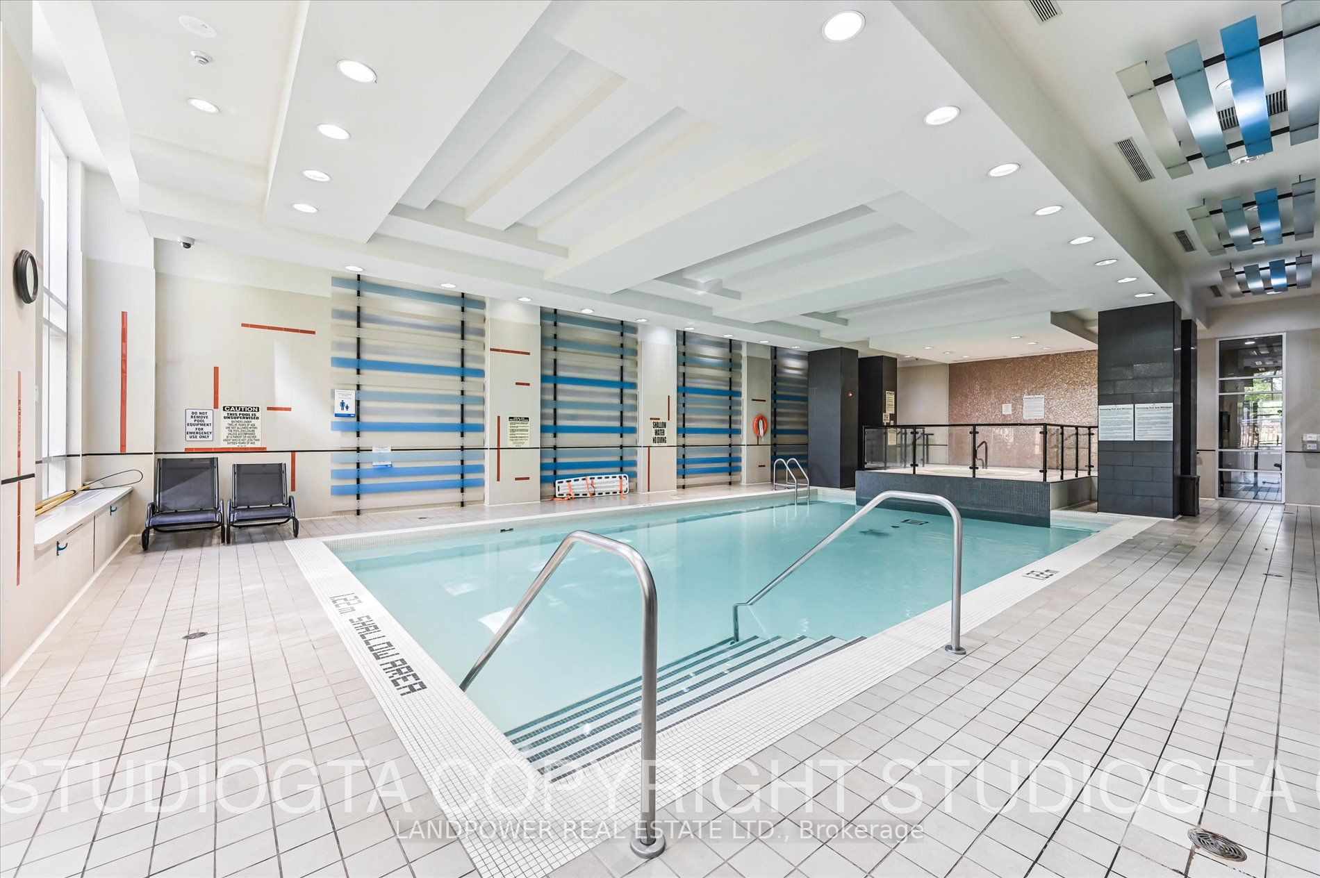 330 Burnhamthorpe Rd W, #2201