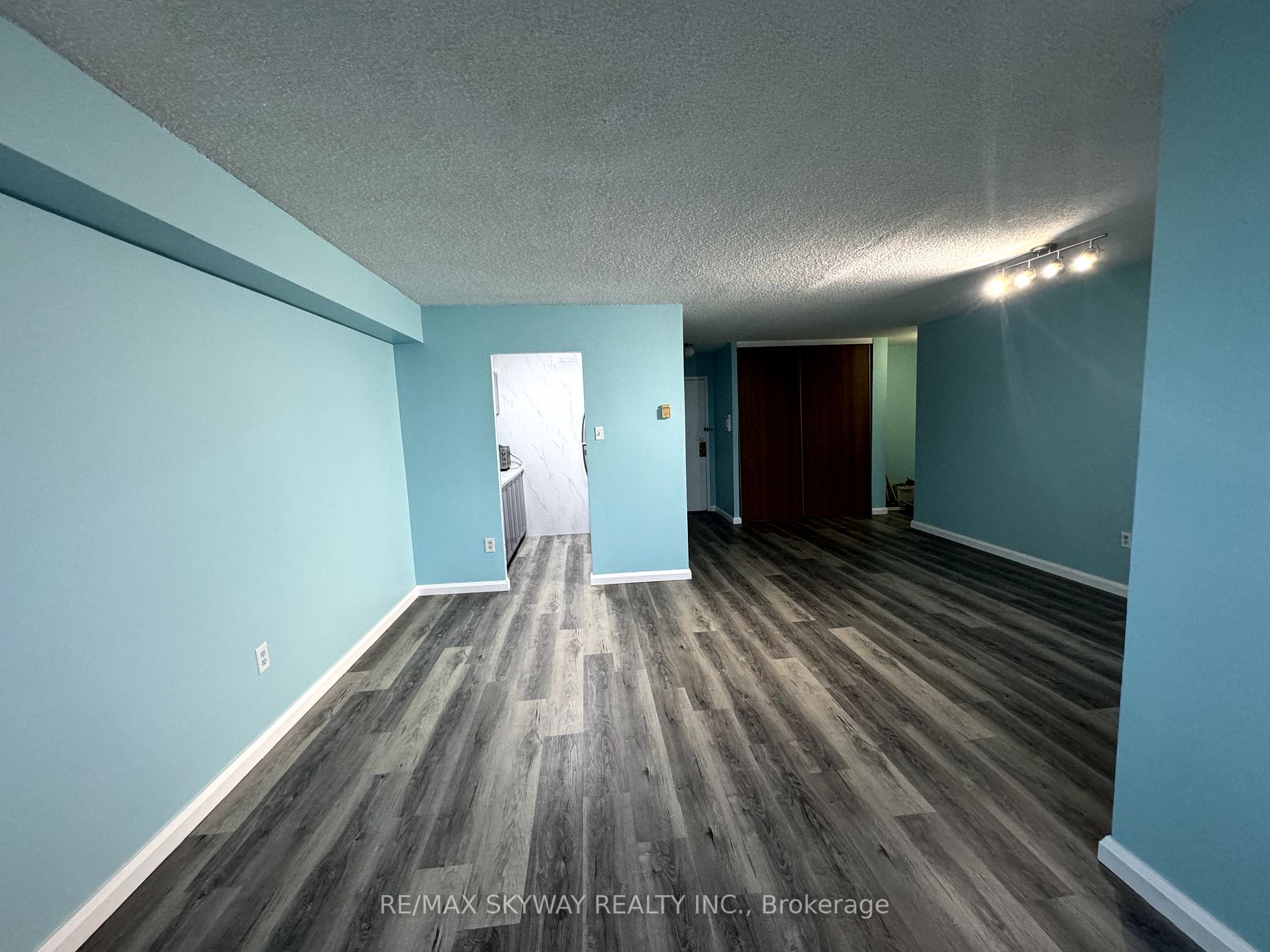 100 Lotherton Ptwy, #706
