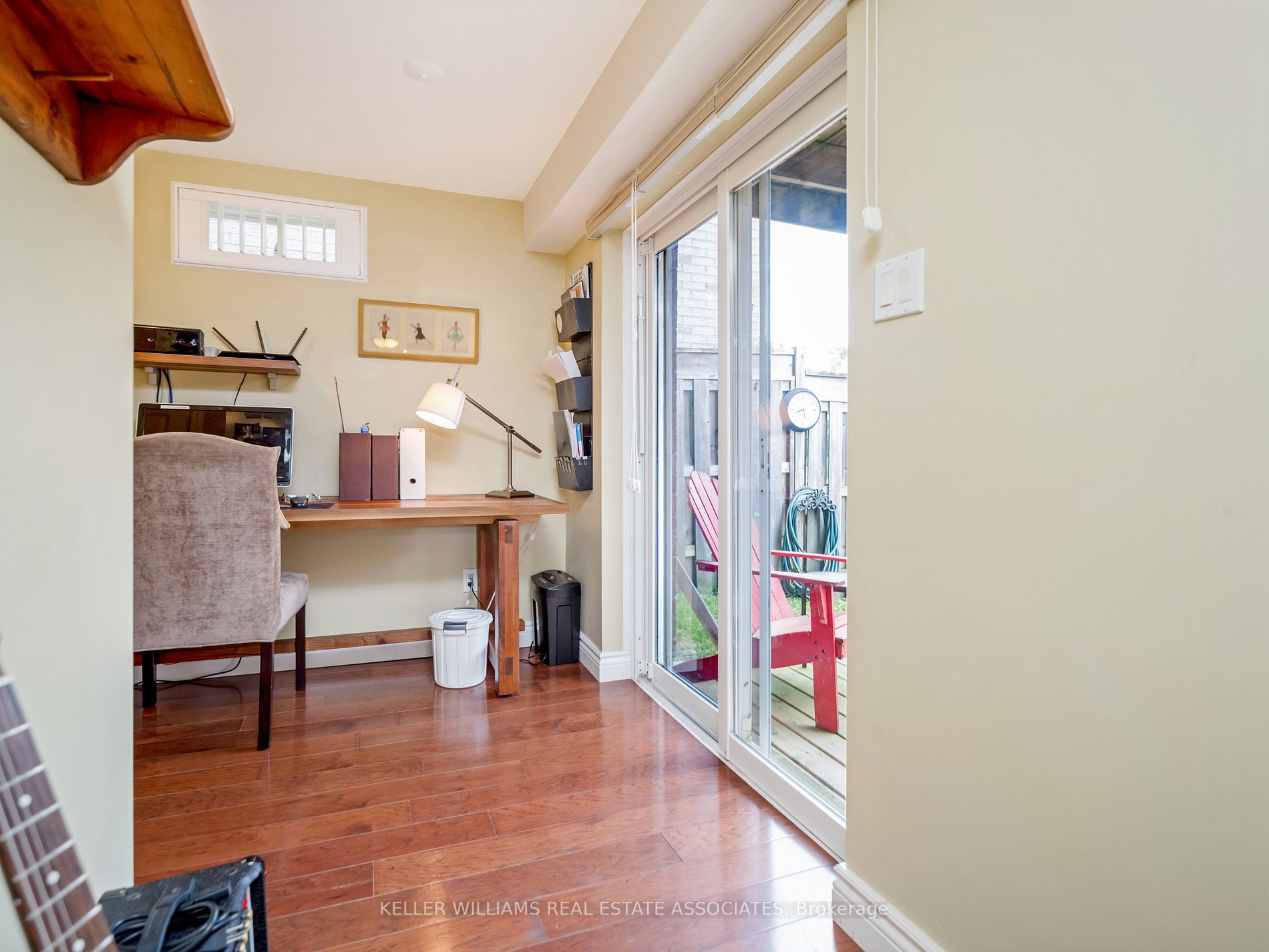 25 Elderberry Gate
