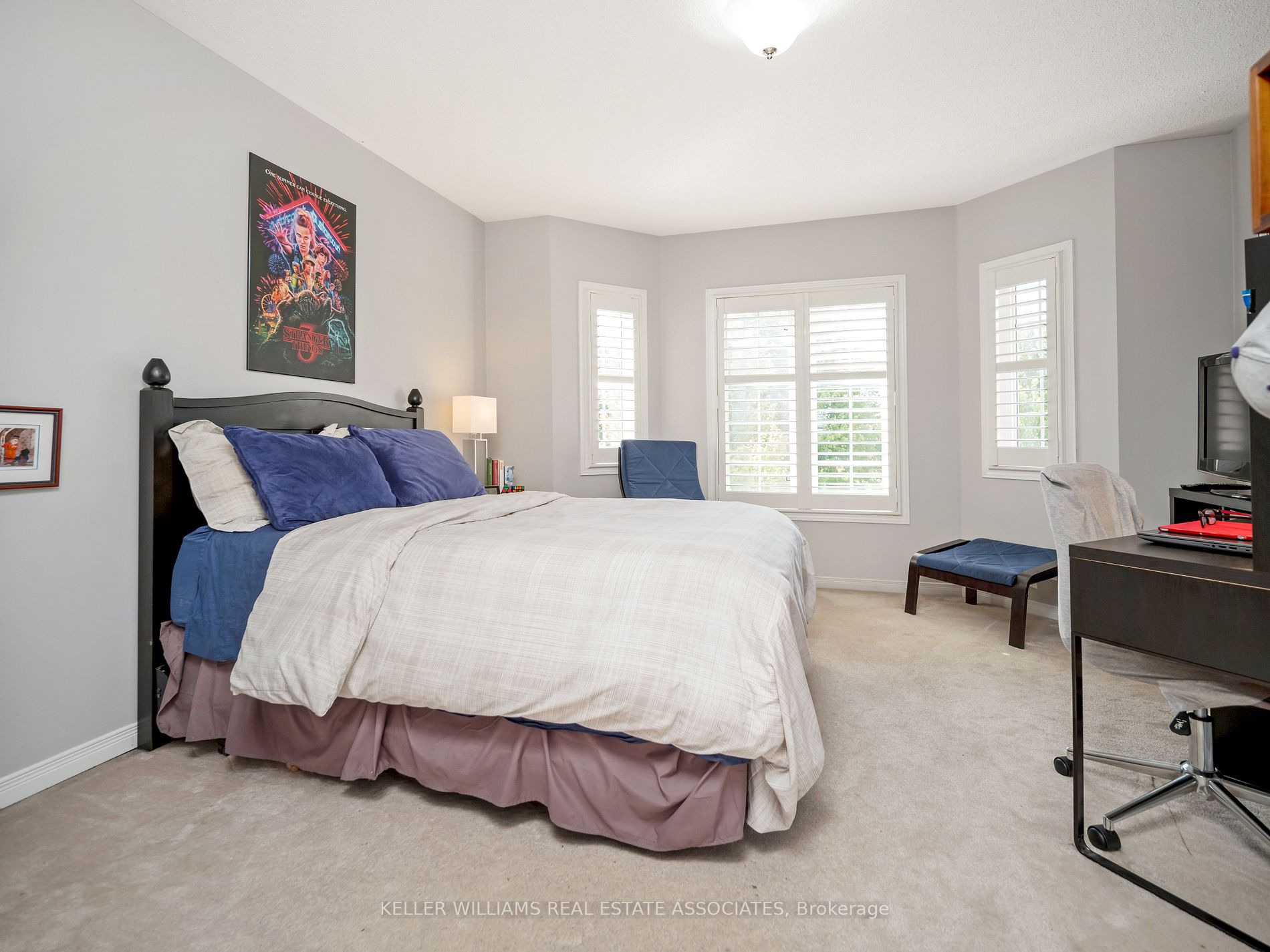 25 Elderberry Gate