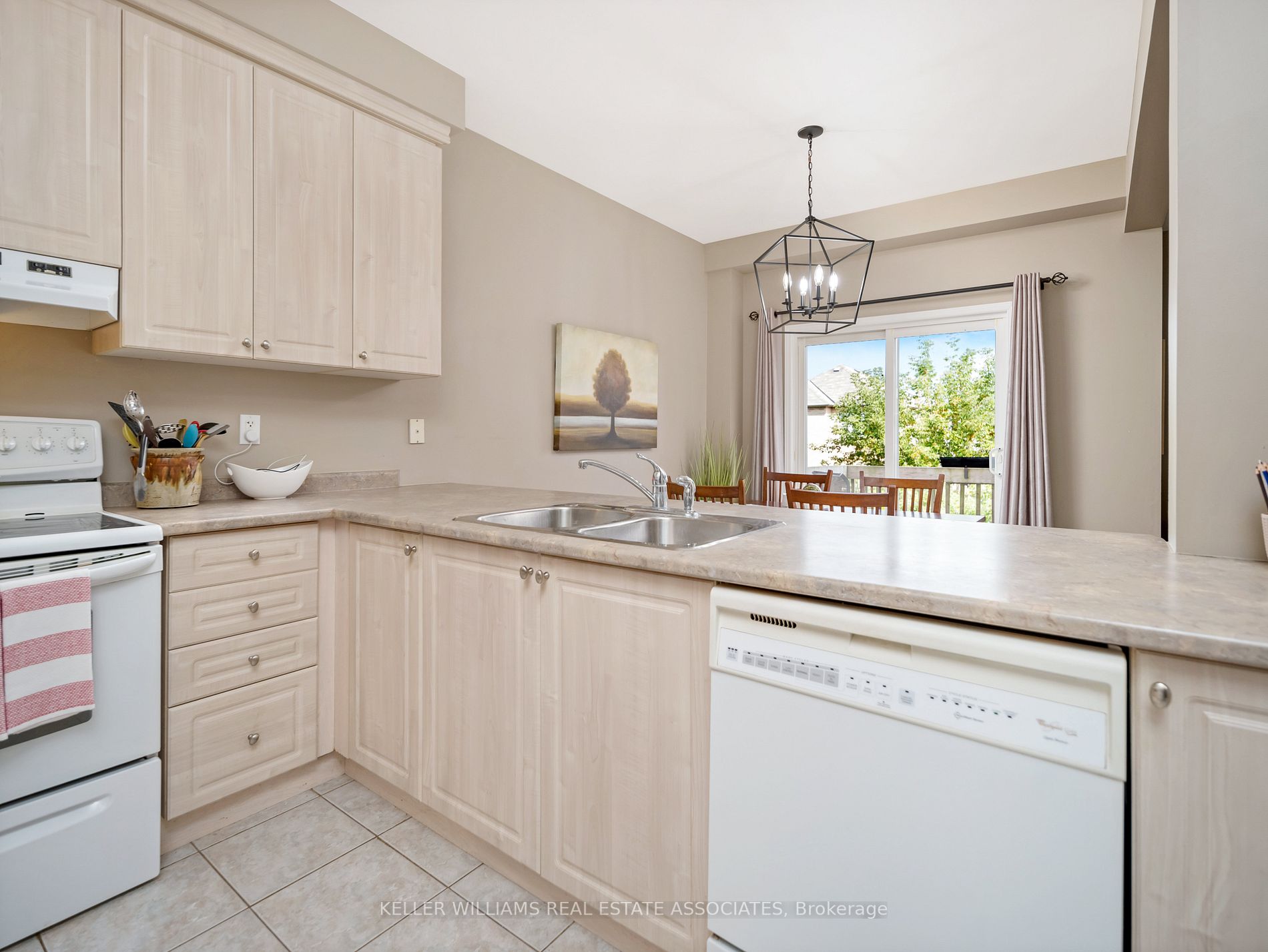 25 Elderberry Gate