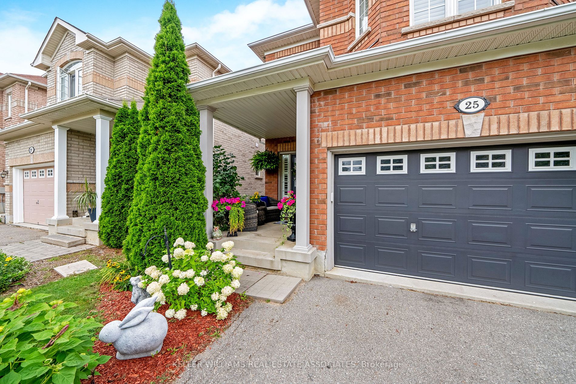 25 Elderberry Gate