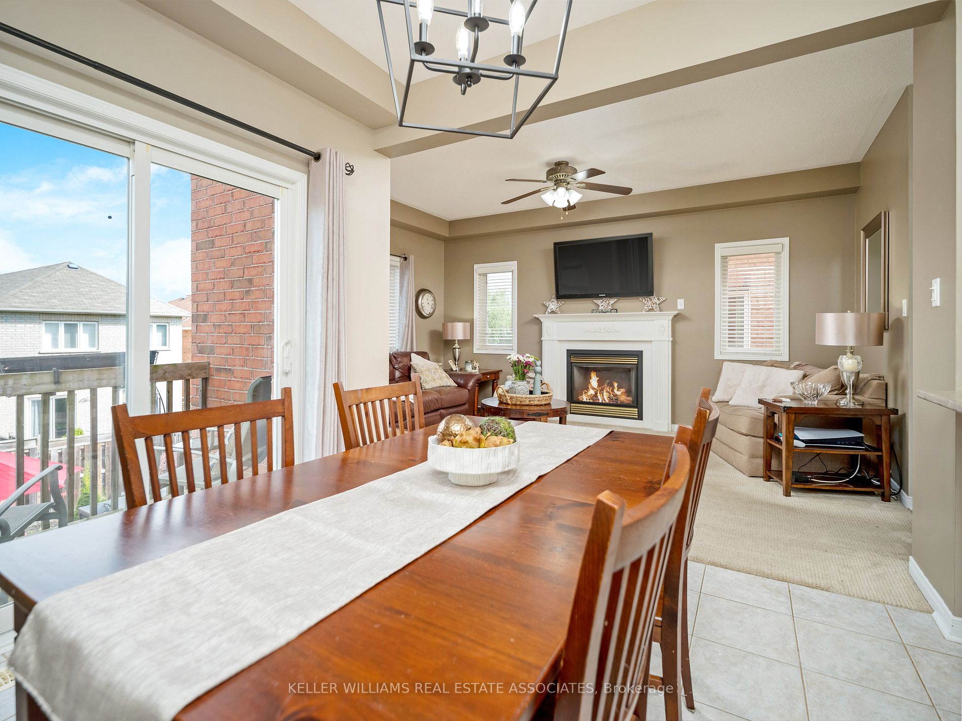 25 Elderberry Gate