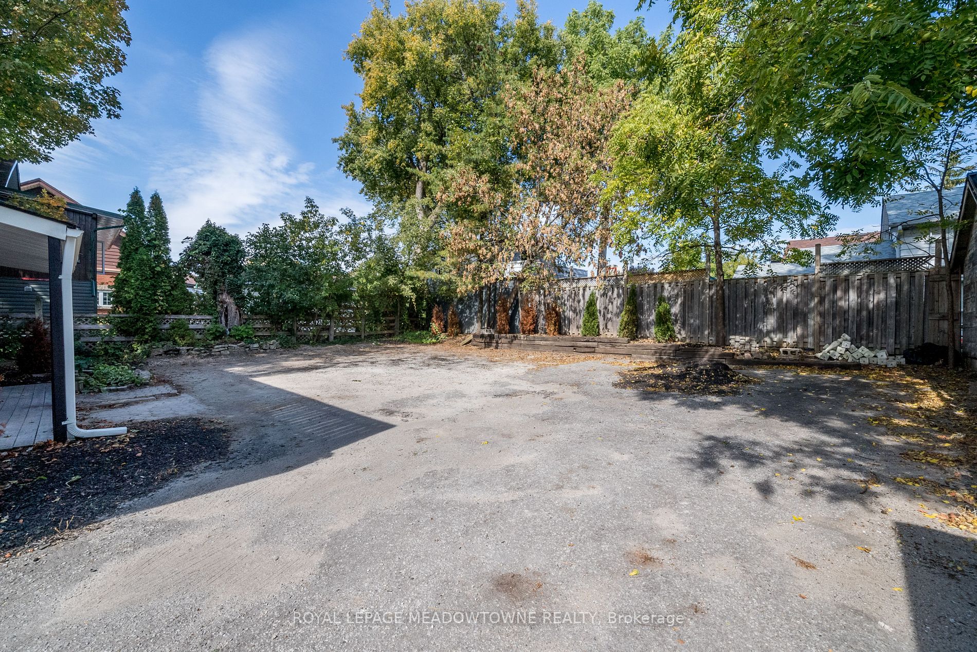 7 Guelph Street