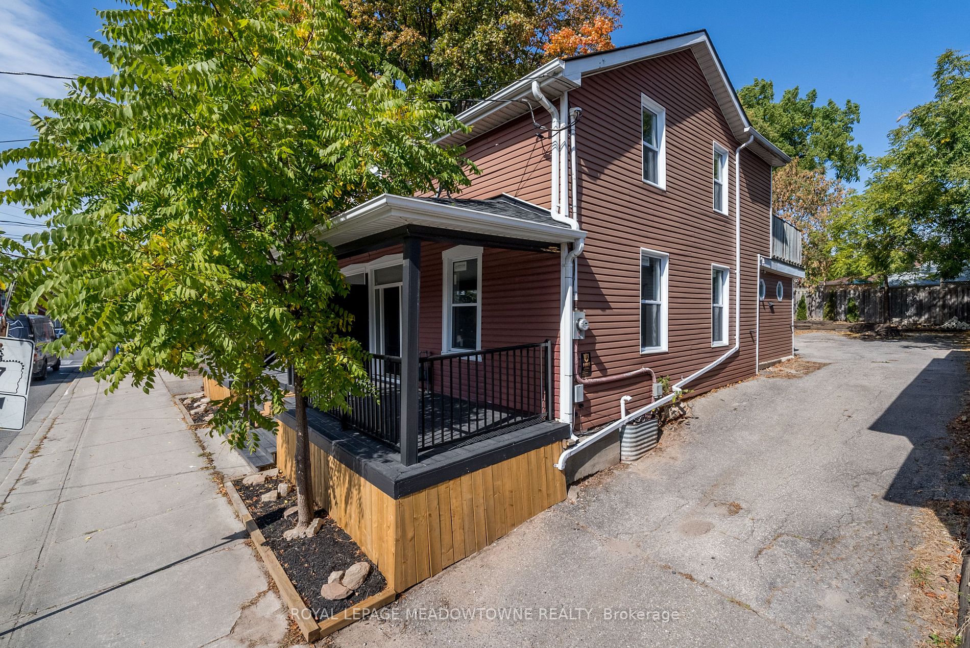 7 Guelph Street