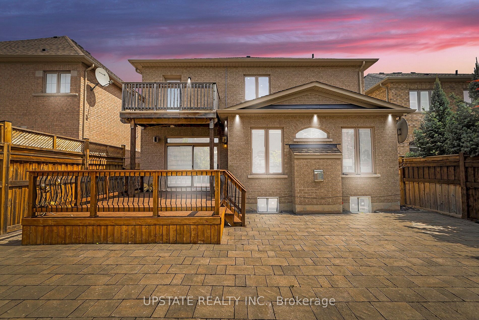 4 Ingleborough Dr