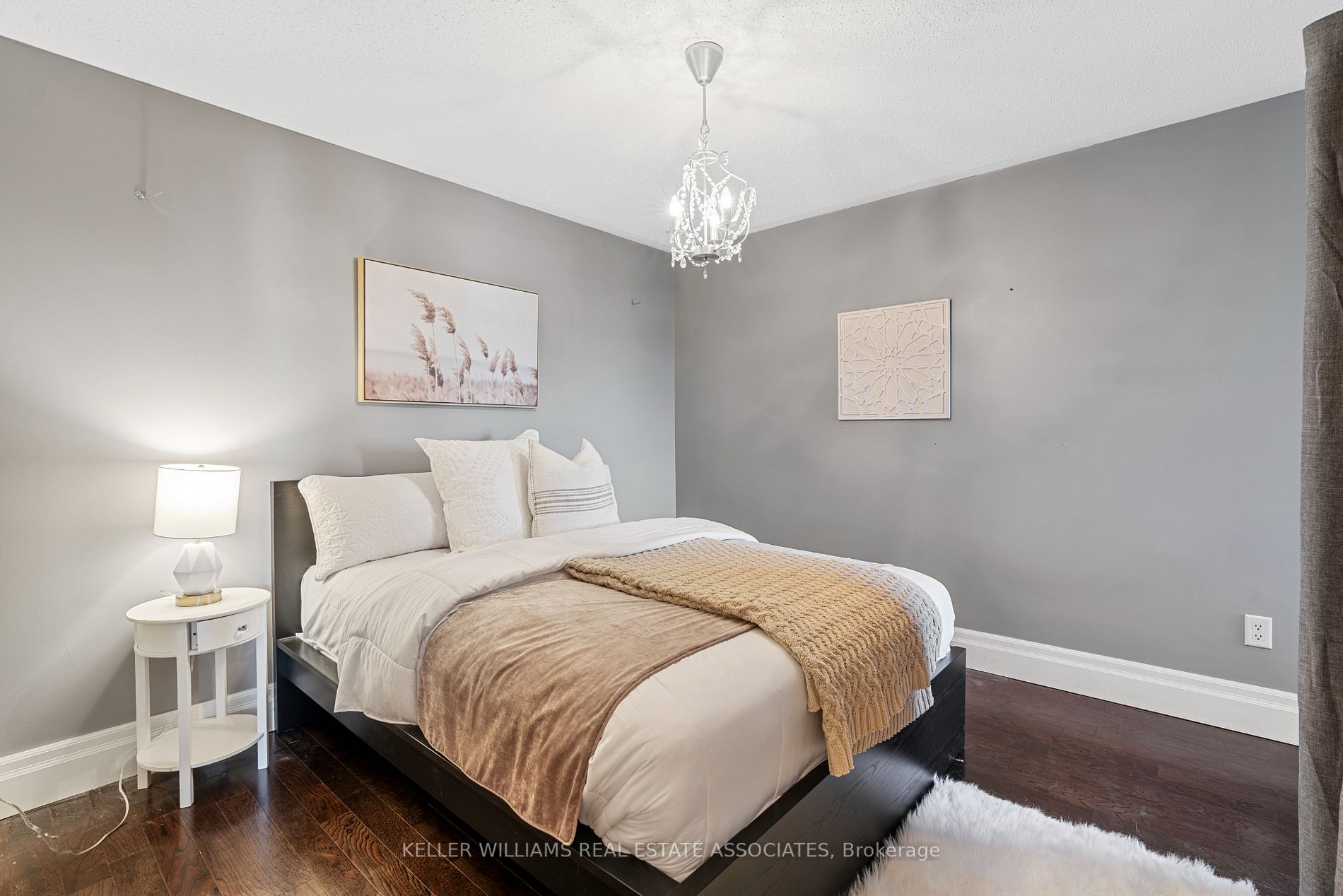 864 Fowles Court