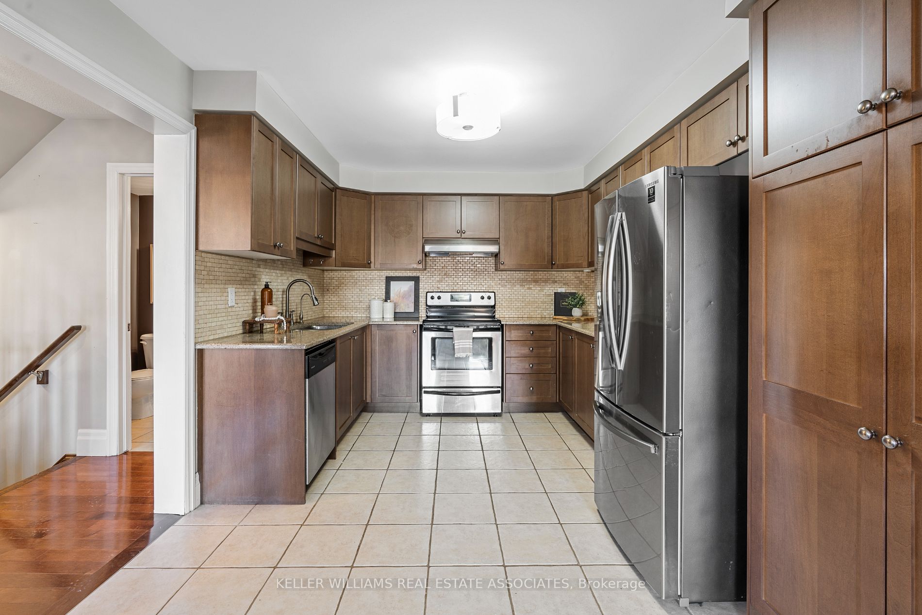 864 Fowles Court