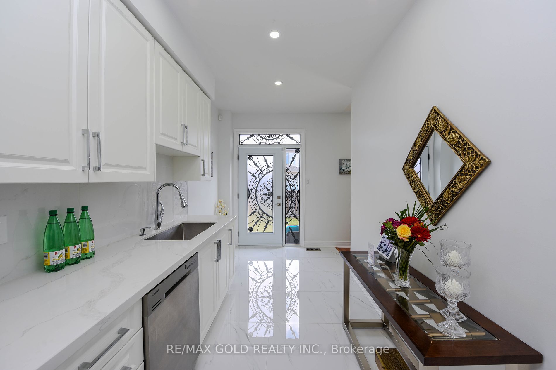 1360 Weir Chse