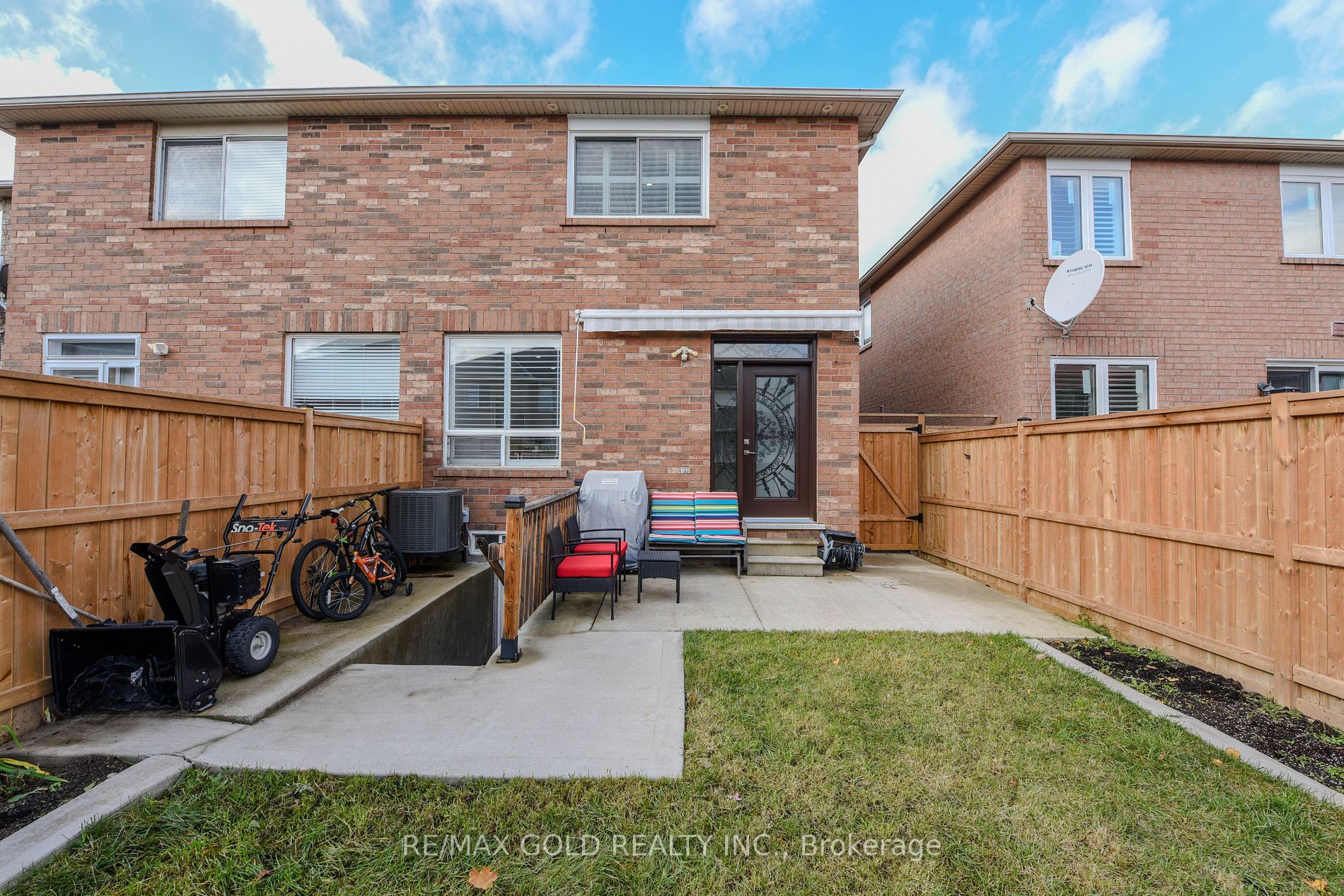 1360 Weir Chse