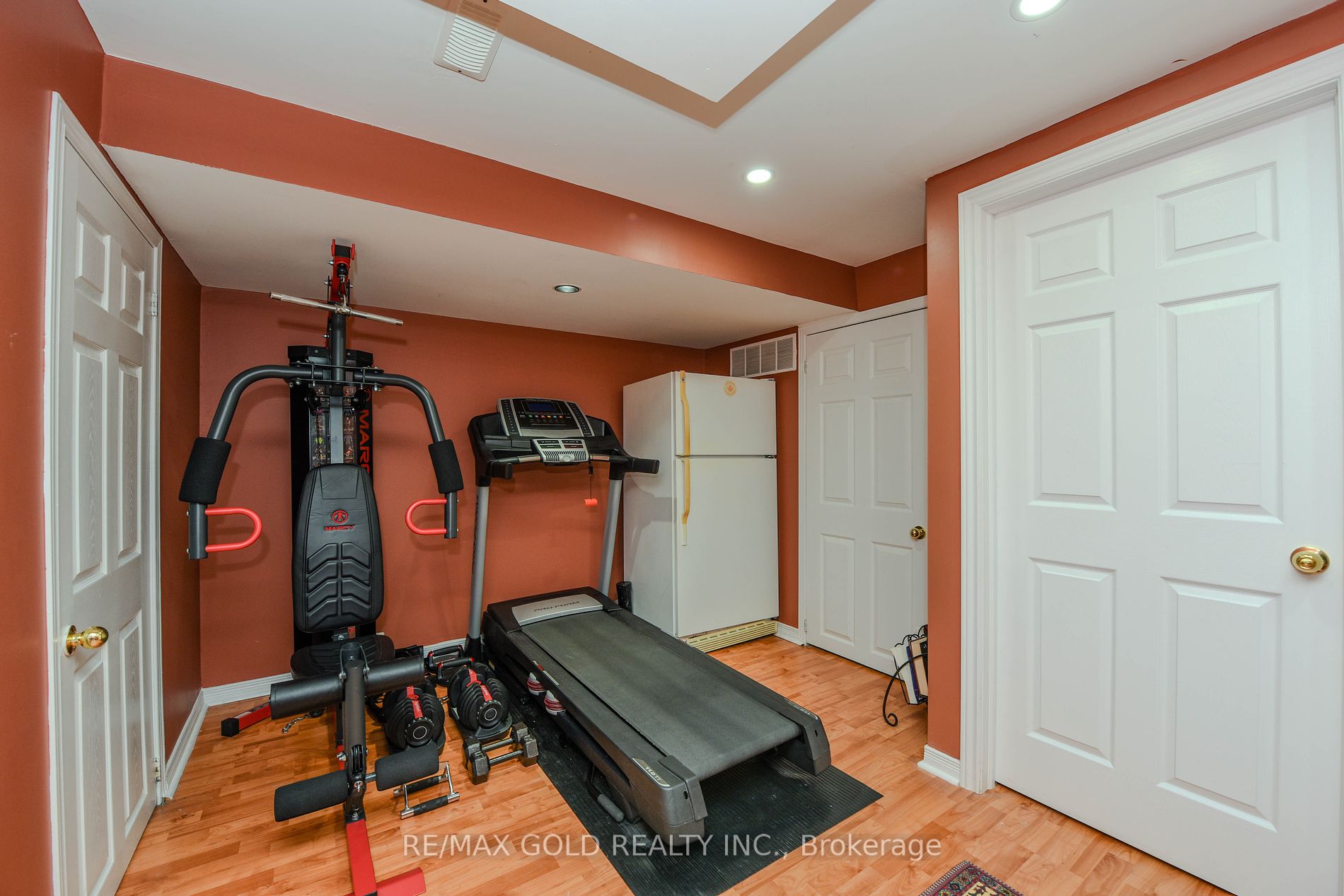 1360 Weir Chse
