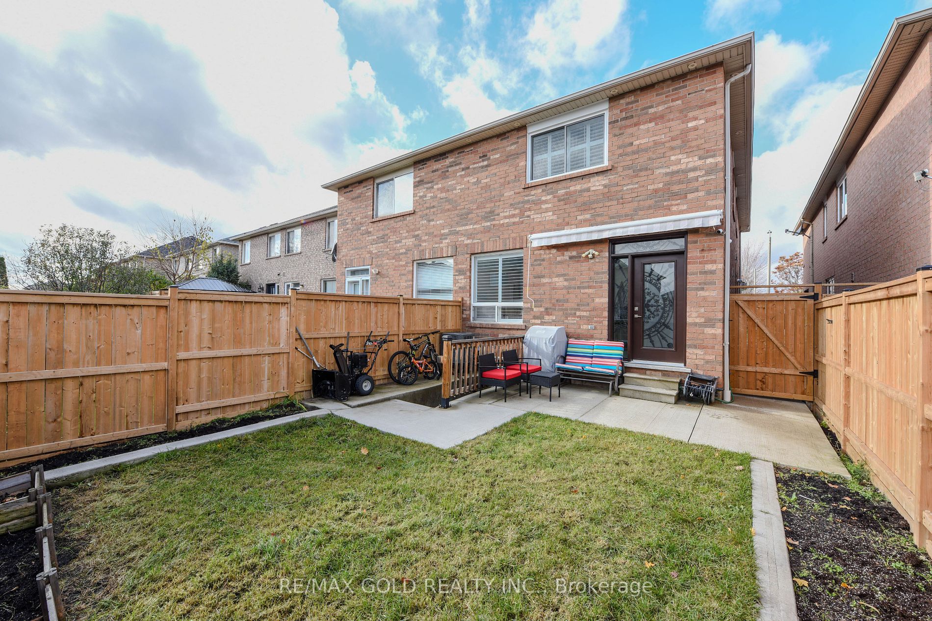 1360 Weir Chse