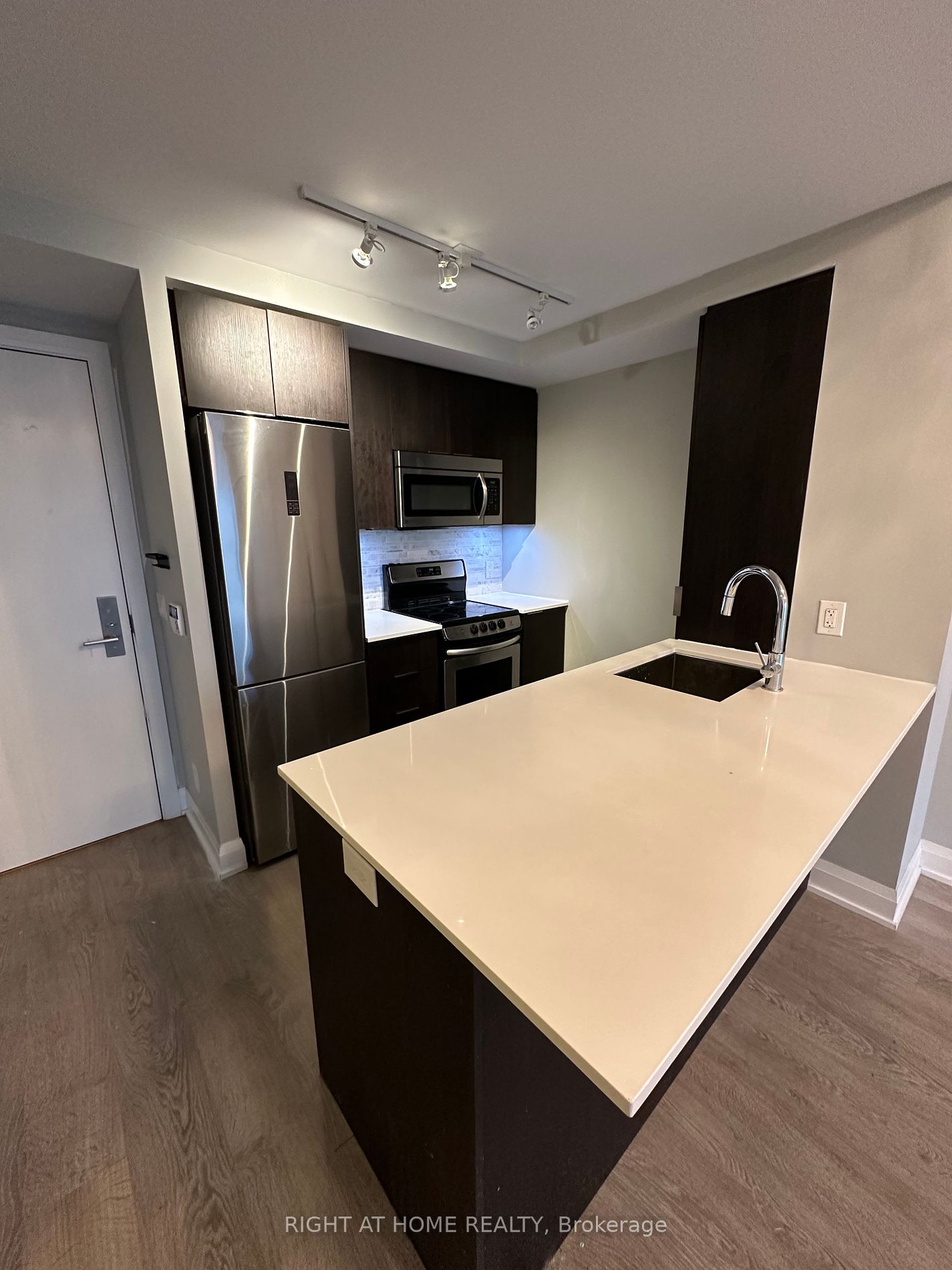 56 Annie Craig Dr, #3207
