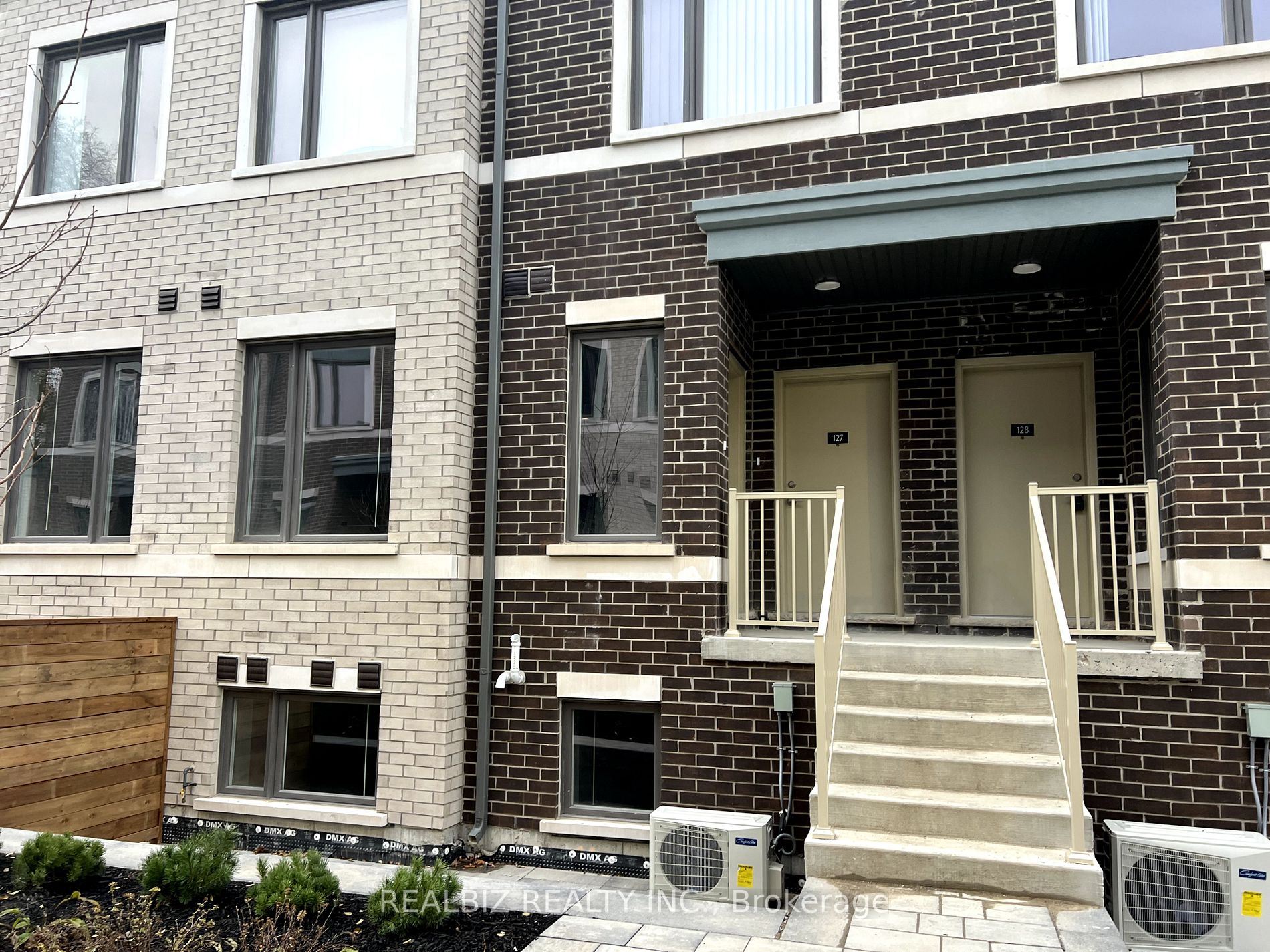 40 William Jackson Way, #126