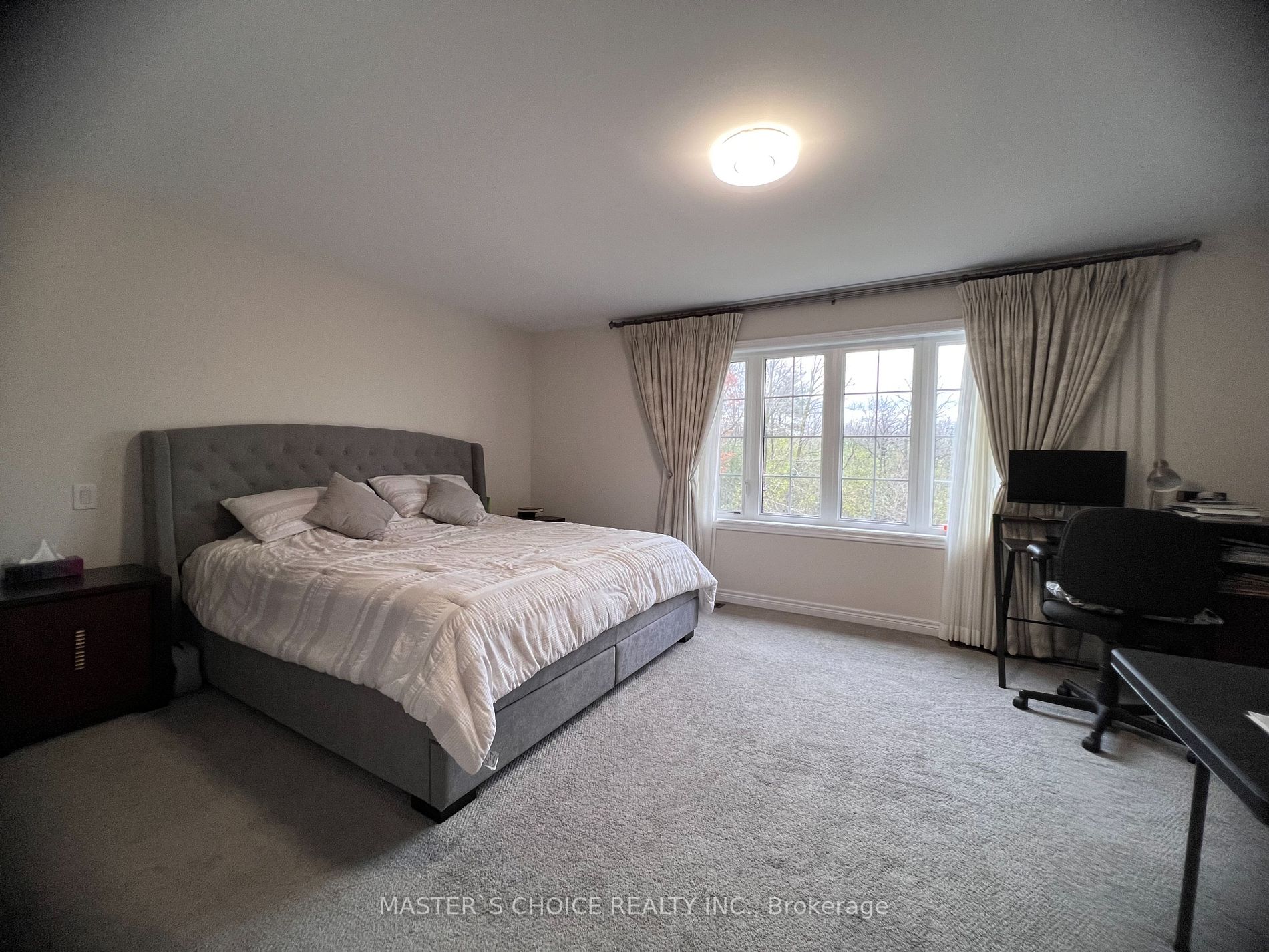 3335 Mockingbird Common