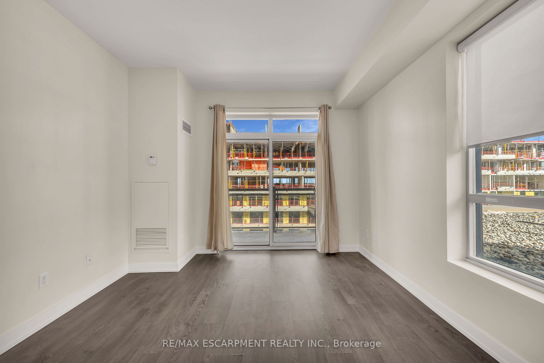 2486 Old Bronte Rd, #520