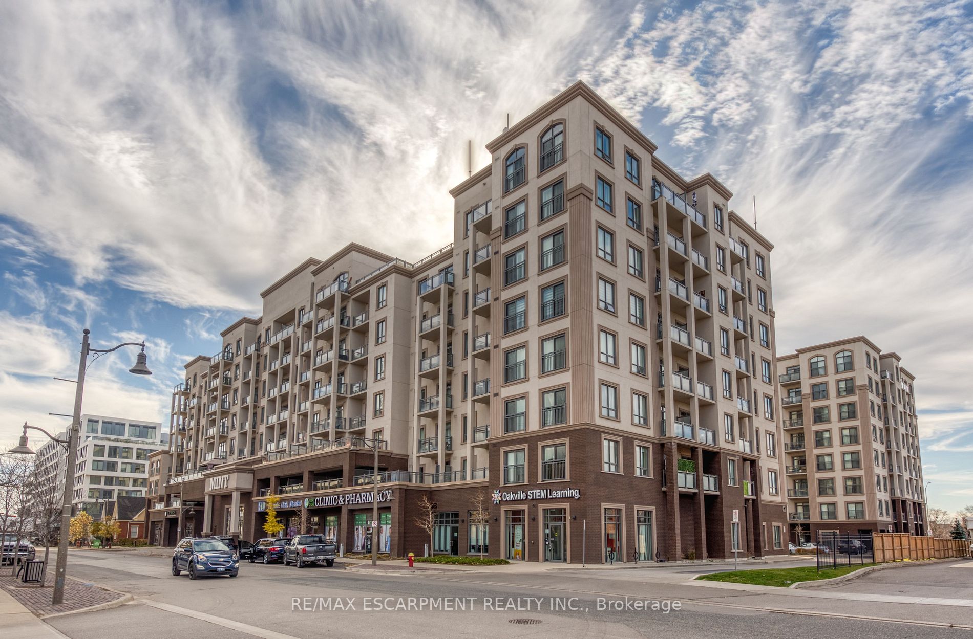 2486 Old Bronte Rd, #520