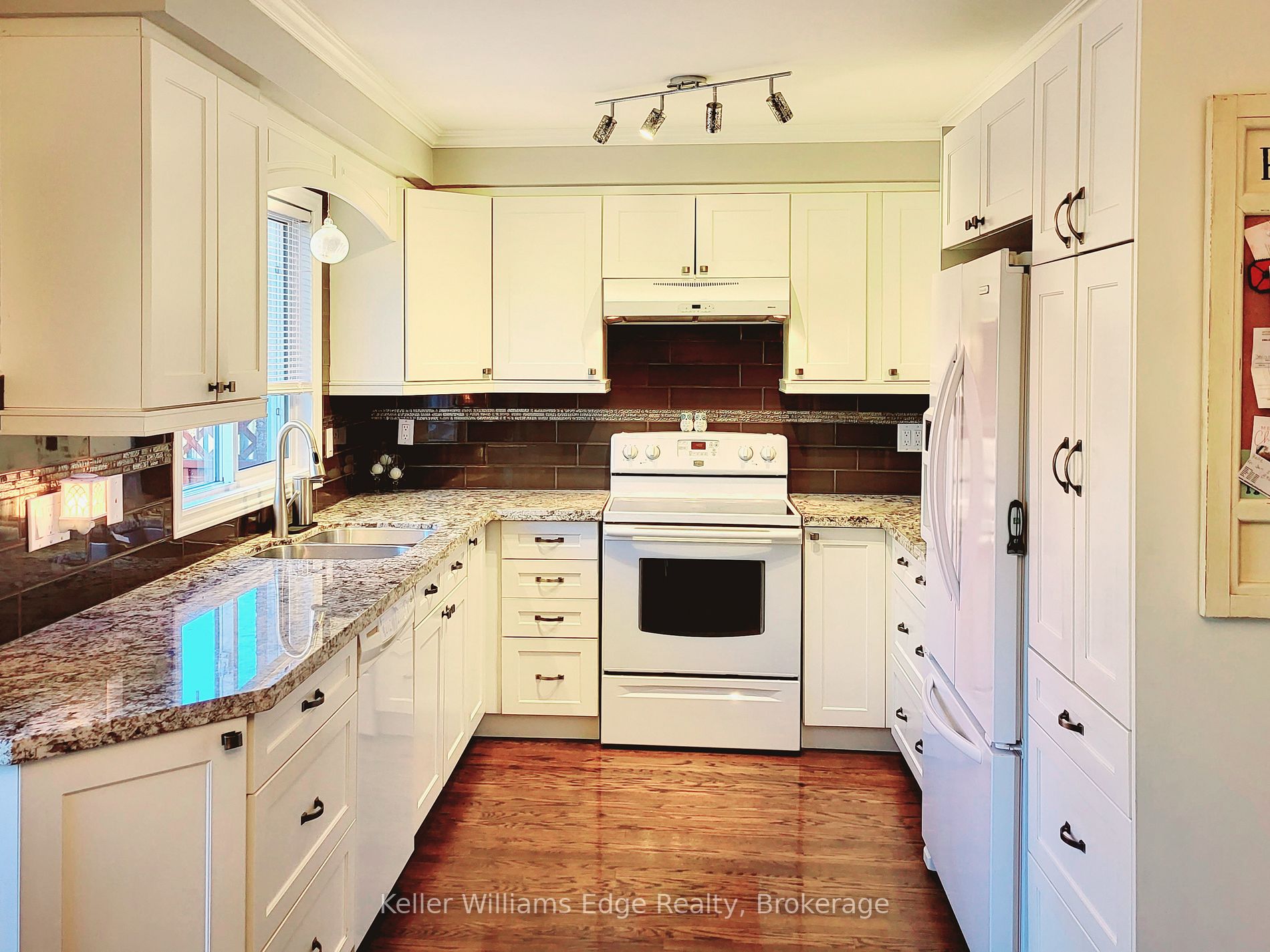 519 Eliza Crescent